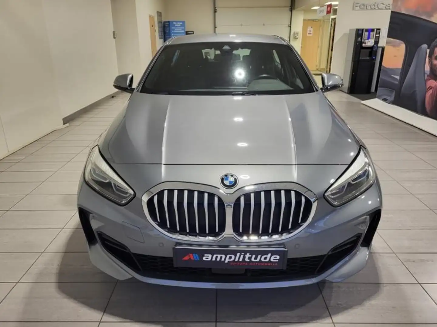 BMW 118 118iA 136ch Edition M Design DKG7 Grau - 2