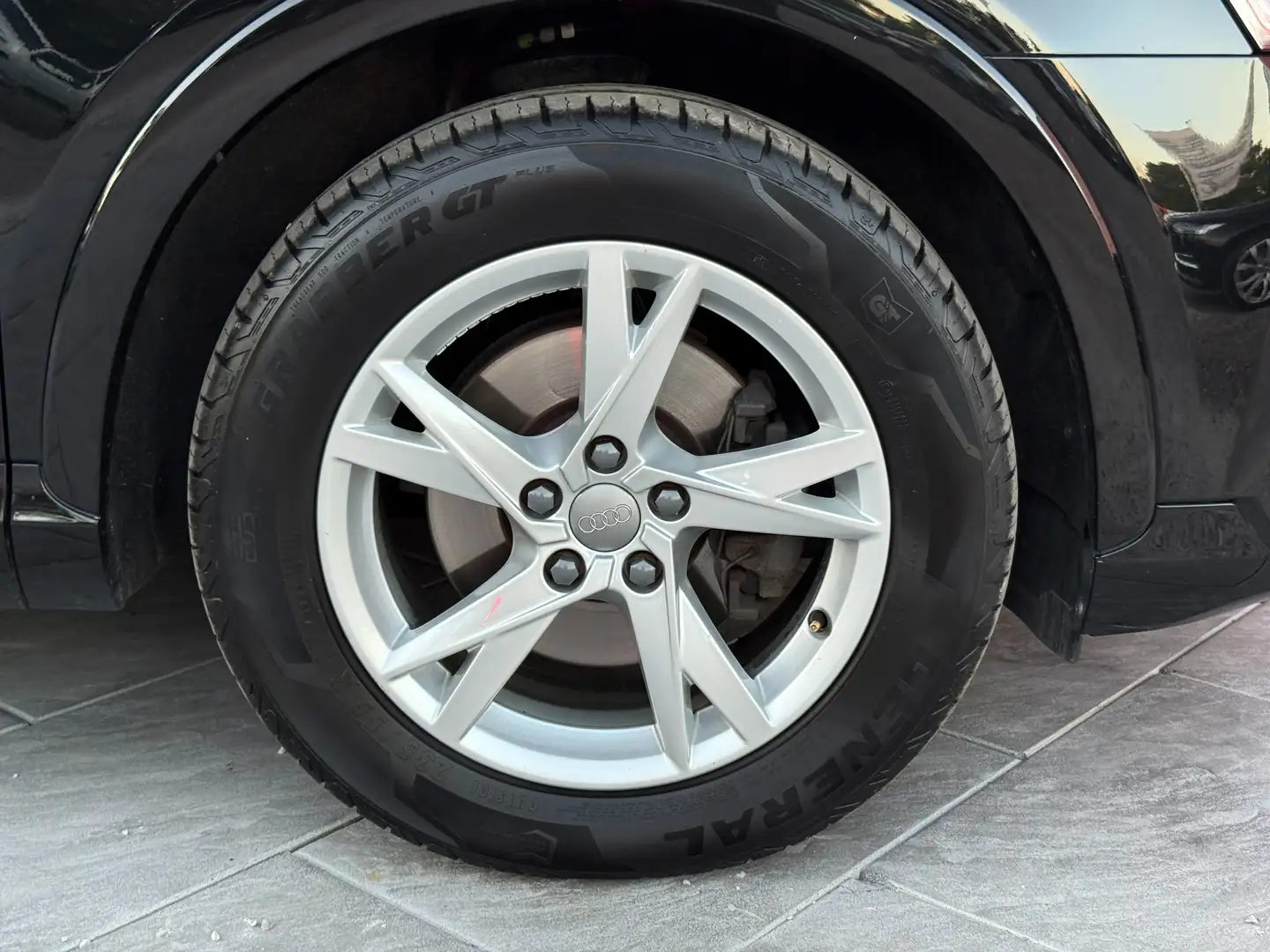Audi Q3 2,0TDI|AUT|Sport-Quattro|LED|NAVI|KEYLESS| Schwarz - 2
