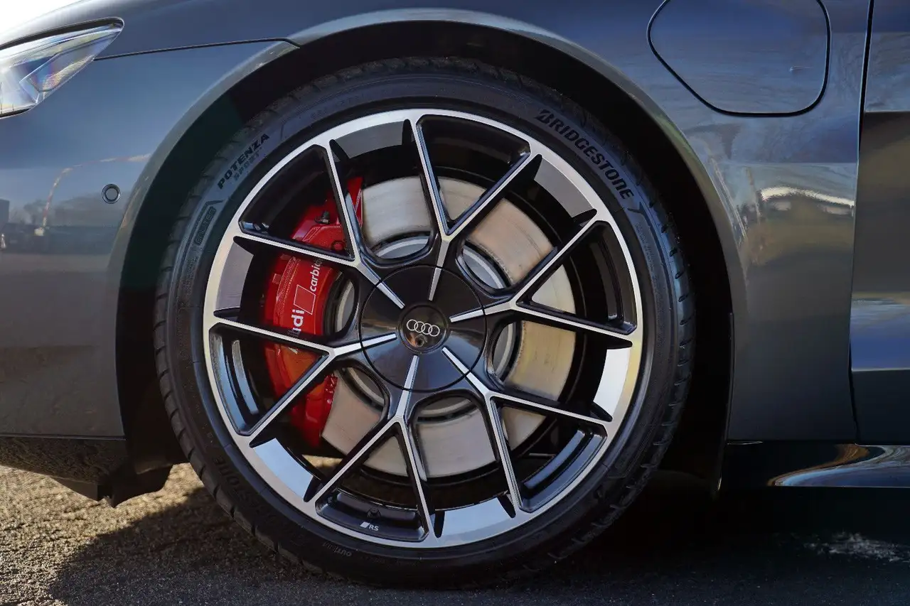 Audi RS e-tron GT PERF. CARBON AKTIVFAHRWERK CARBID 6