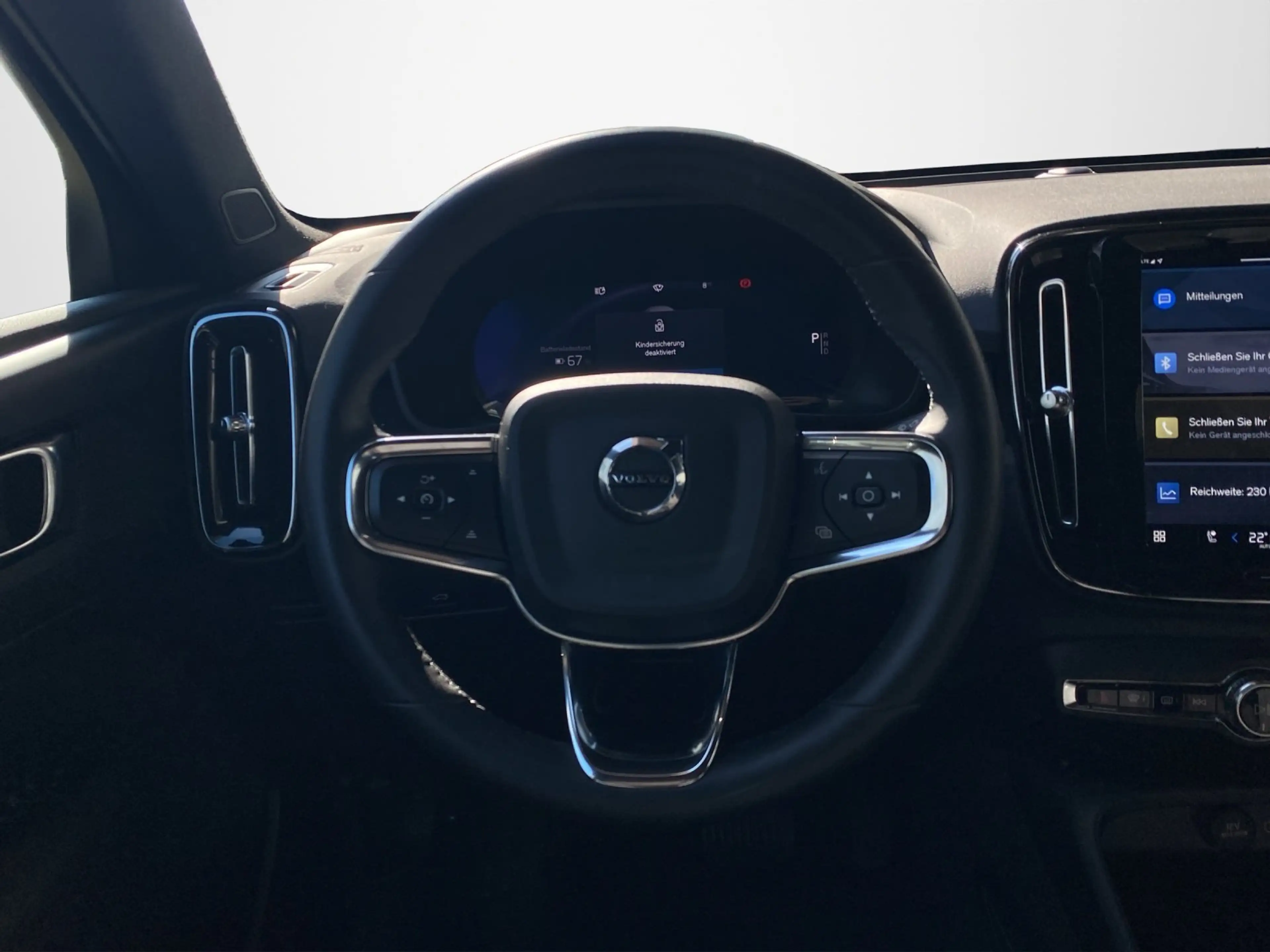 Volvo C40 Plus Pure Electric WiPa*Pano*SHZ*StHzg*RFK* — photo 10