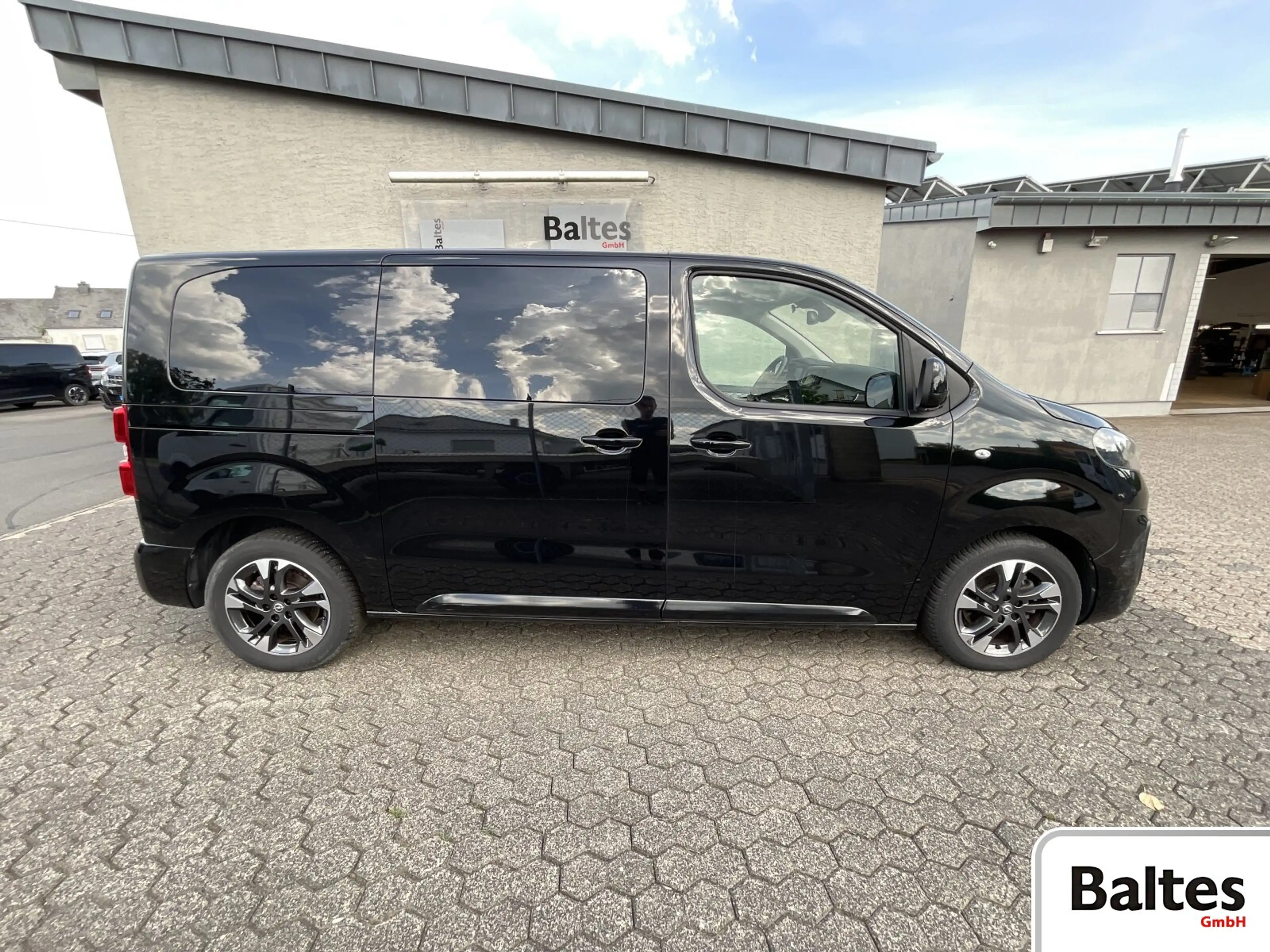 Opel Zafira Life Zafira Life 2.0 D M Edition 8Si/Xenon/Navi/FahrA — photo 8