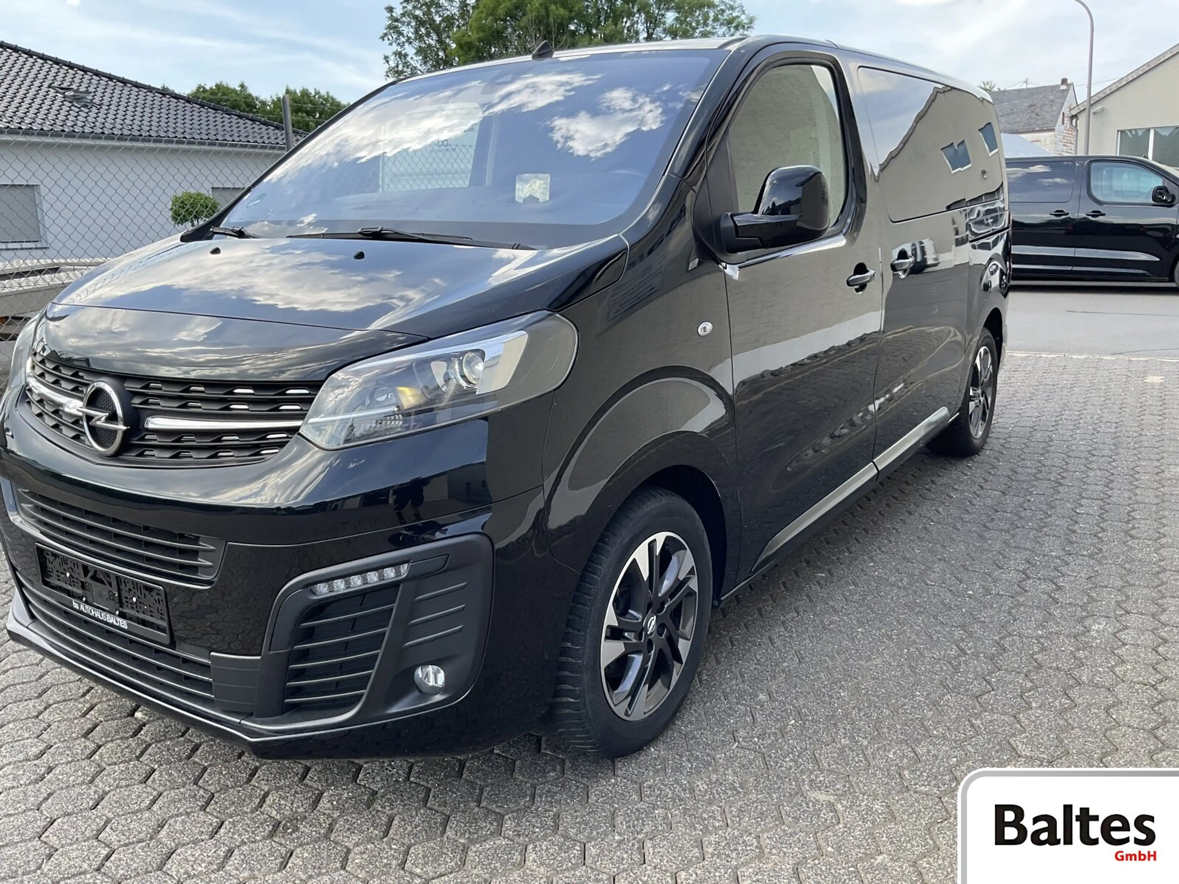 Opel Zafira Life Zafira Life 2.0 D M Edition 8Si/Xenon/Navi/FahrA — photo 3
