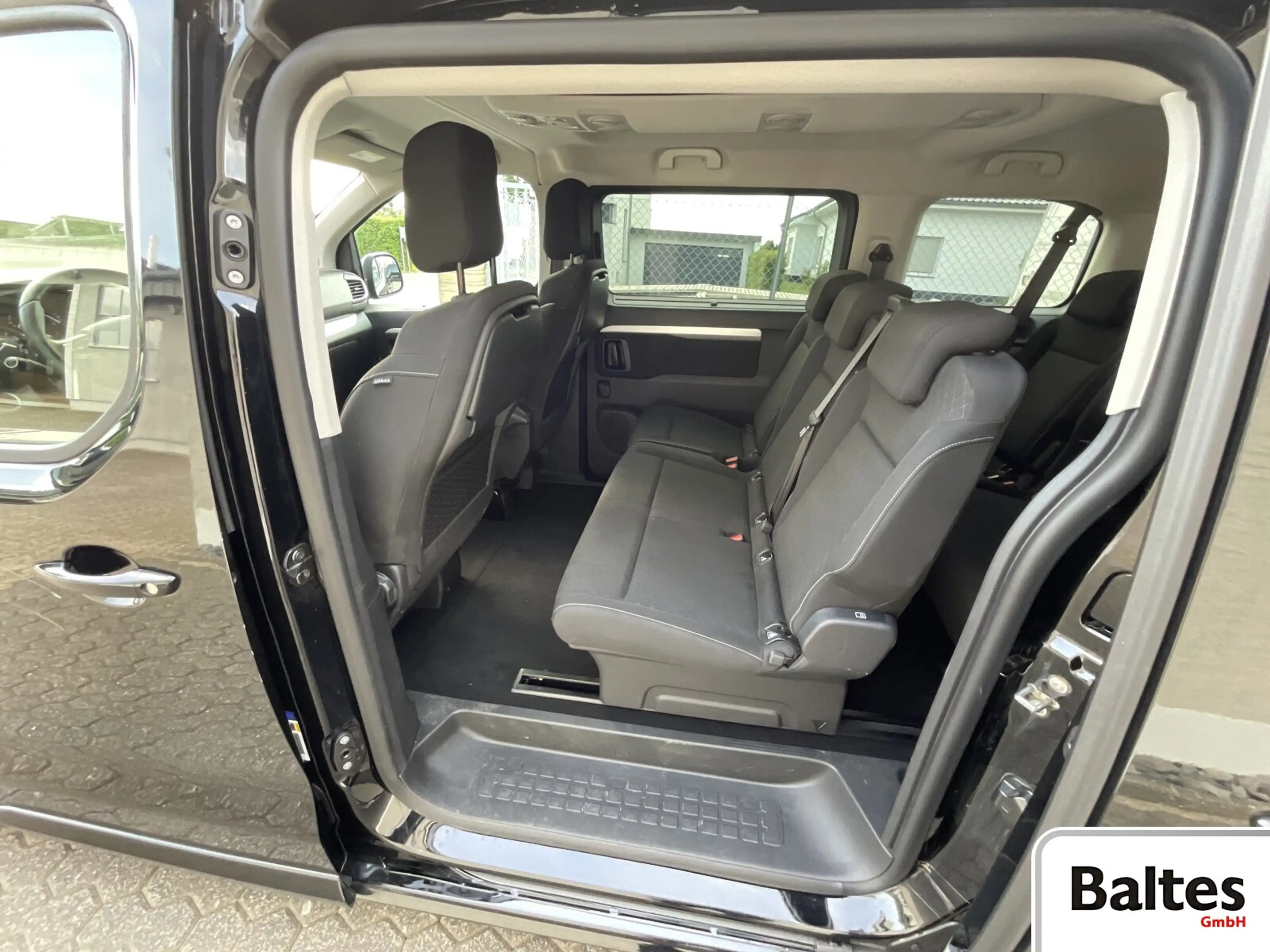 Opel Zafira Life Zafira Life 2.0 D M Edition 8Si/Xenon/Navi/FahrA — photo 10