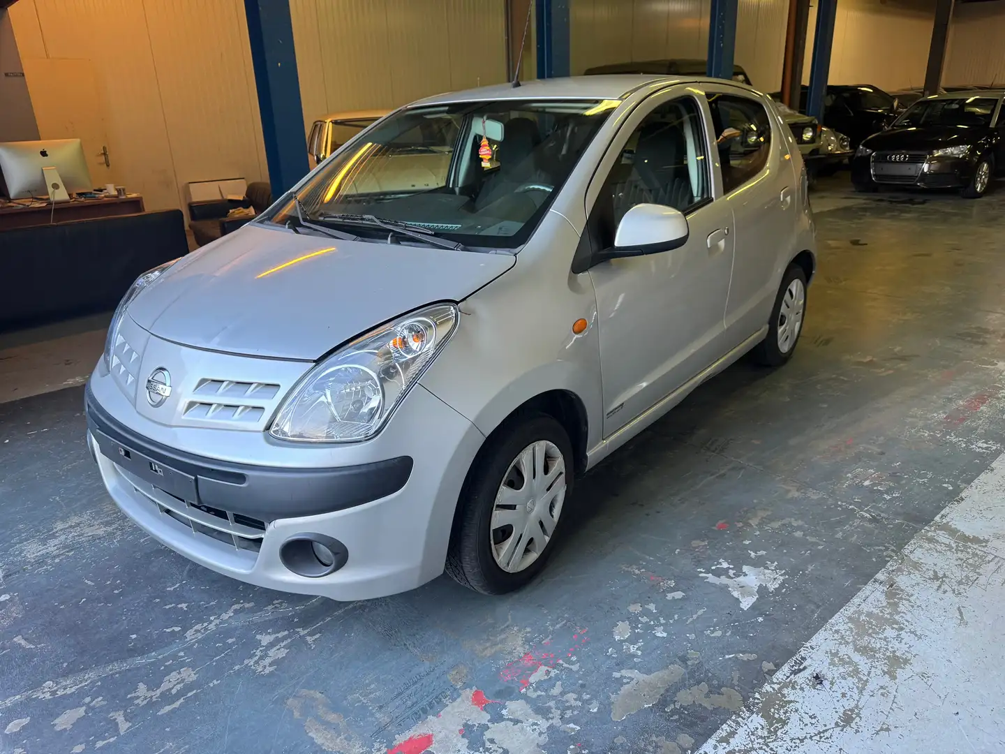 Nissan Pixo Argent - 1
