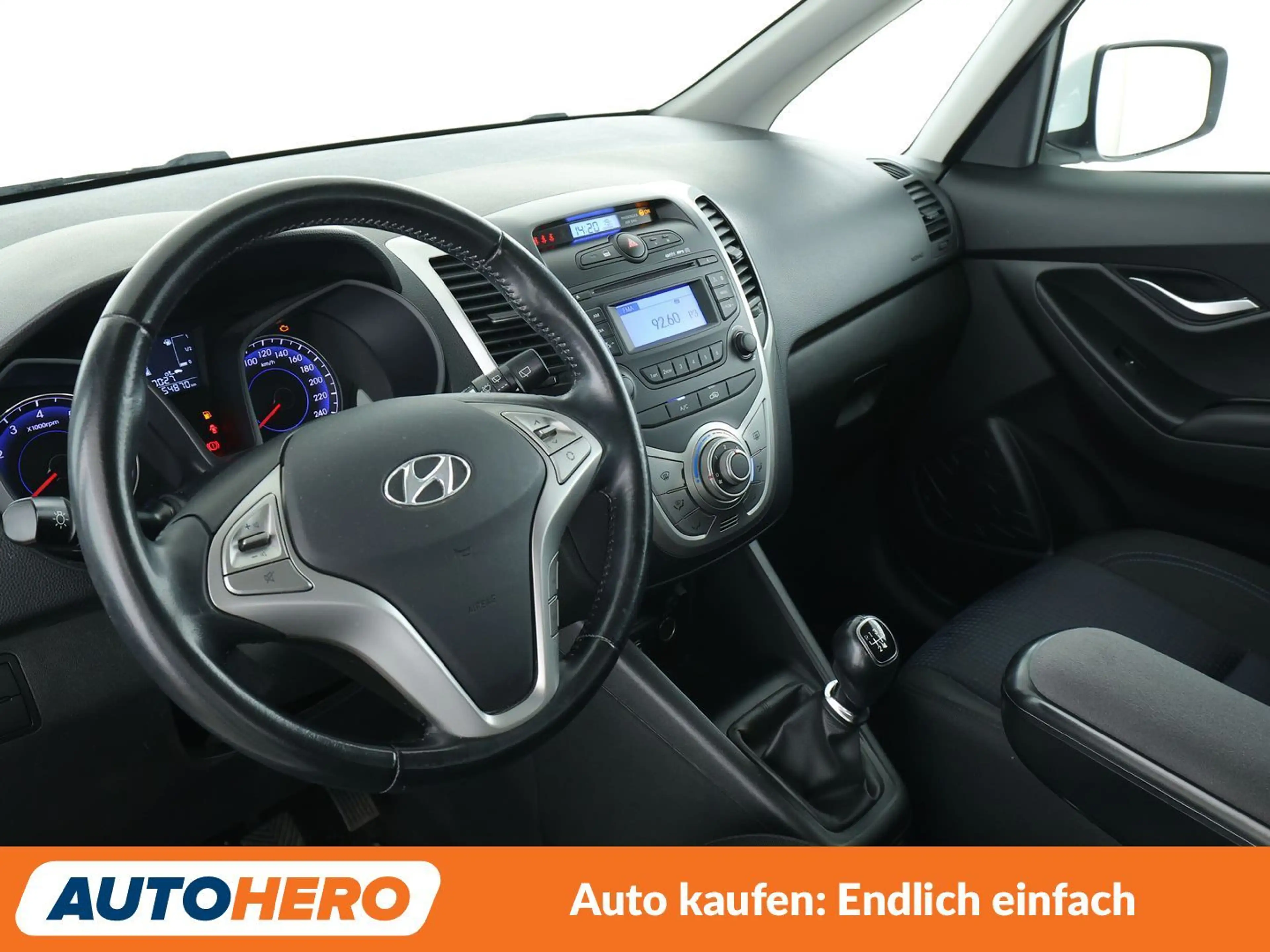 Hyundai iX20 1.4 Basis Blue — photo 11