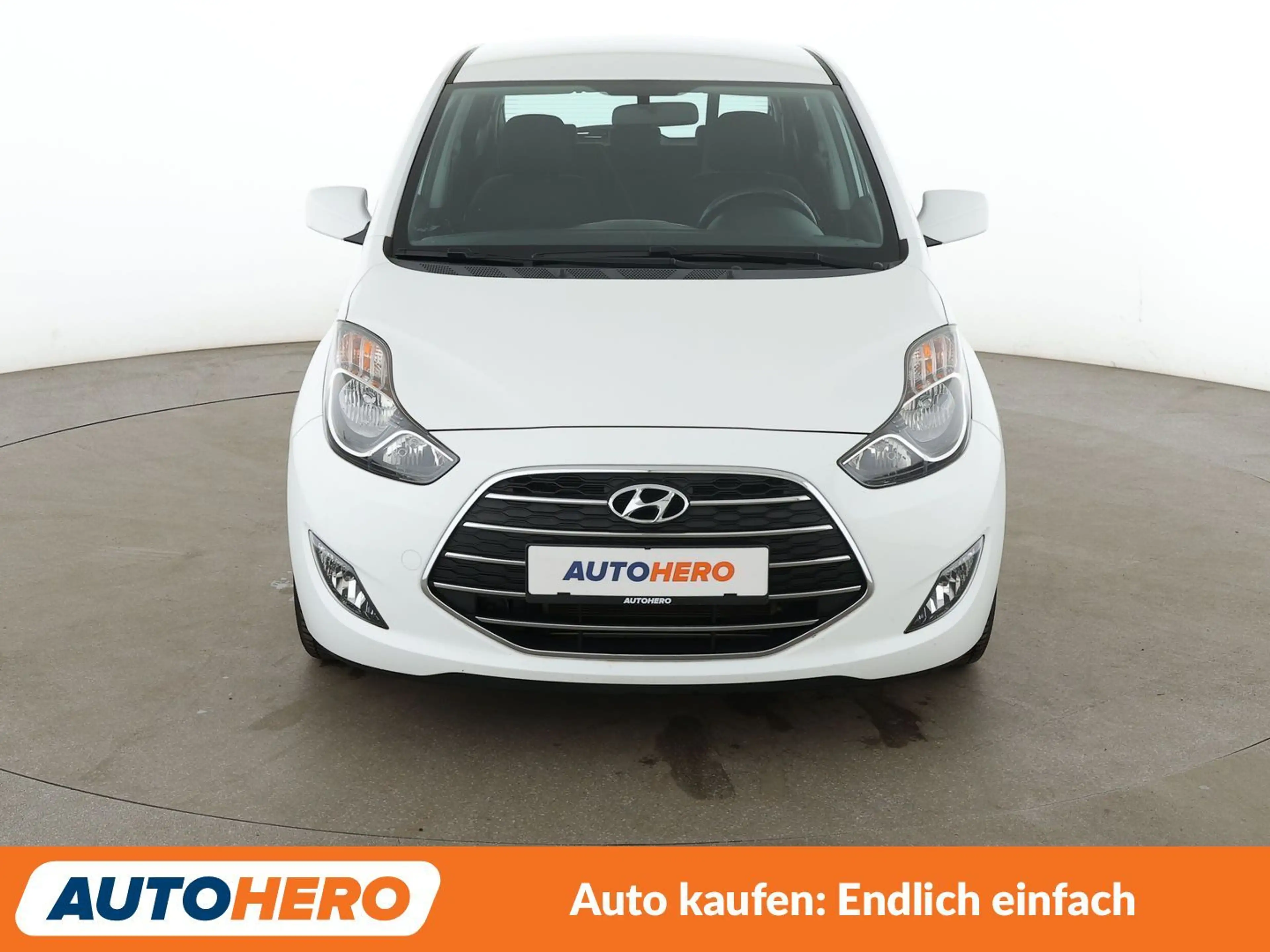 Hyundai iX20 1.4 Basis Blue — photo 9