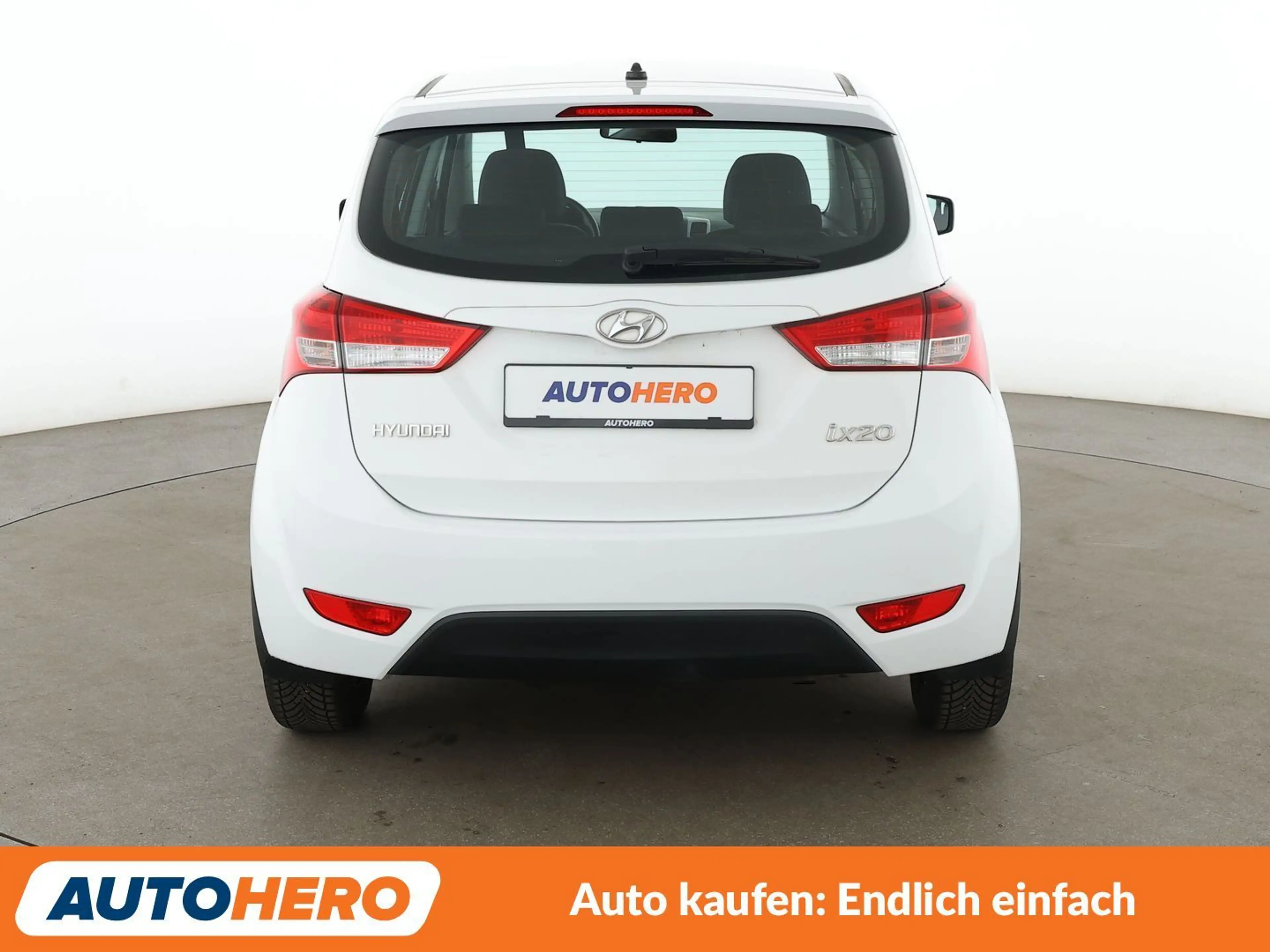 Hyundai iX20 1.4 Basis Blue — photo 5