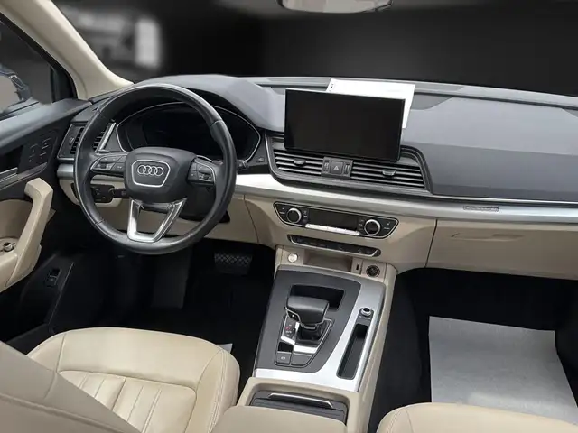 Audi Q5 view 15