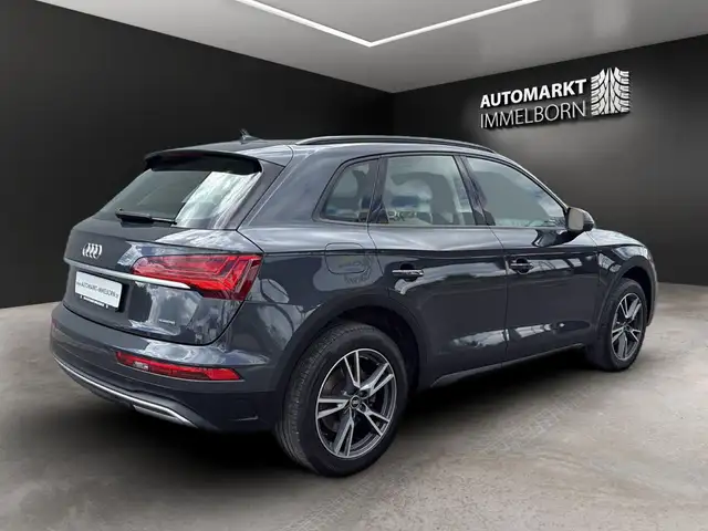 Audi Q5 view 6