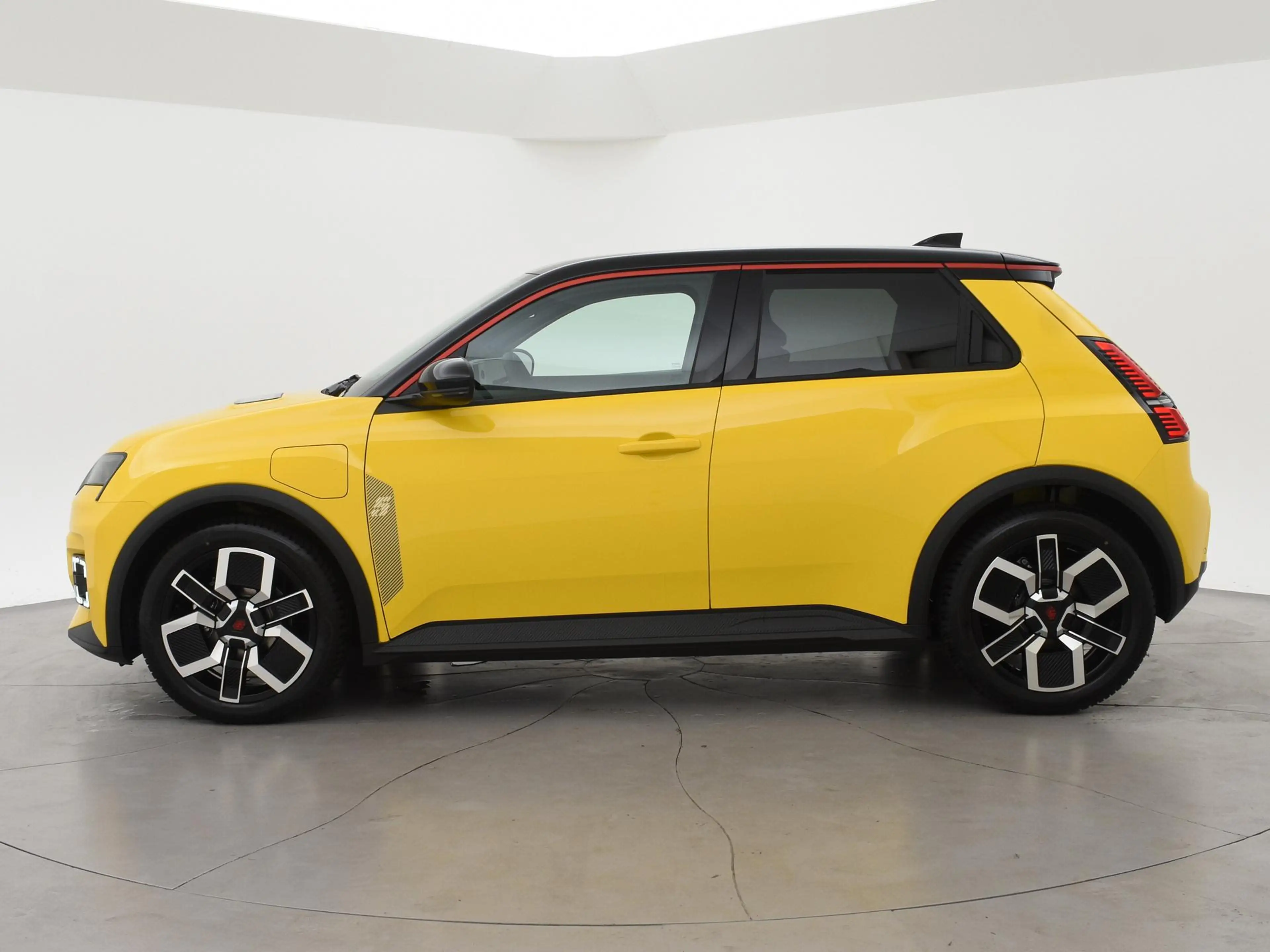 Renault R 5 COMFORT RANGE TECHNO 52 kWh 150 PK *NIEUW* DIRECT — photo 4