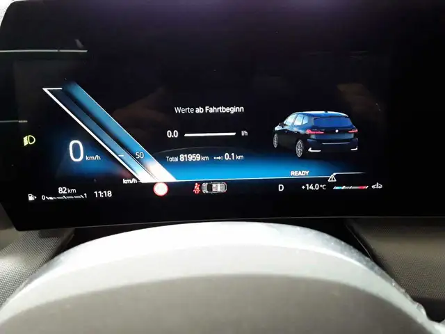 BMW 2 Series view 11