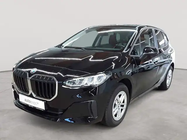 BMW 2 Series view 2