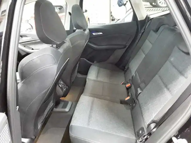 BMW 2 Series view 13