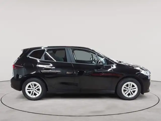 BMW 2 Series view 3