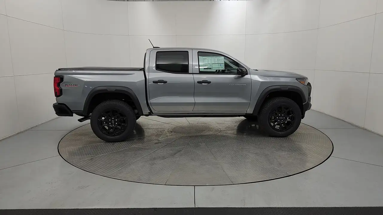 Chevrolet Colorado снимка Chevrolet Colorado