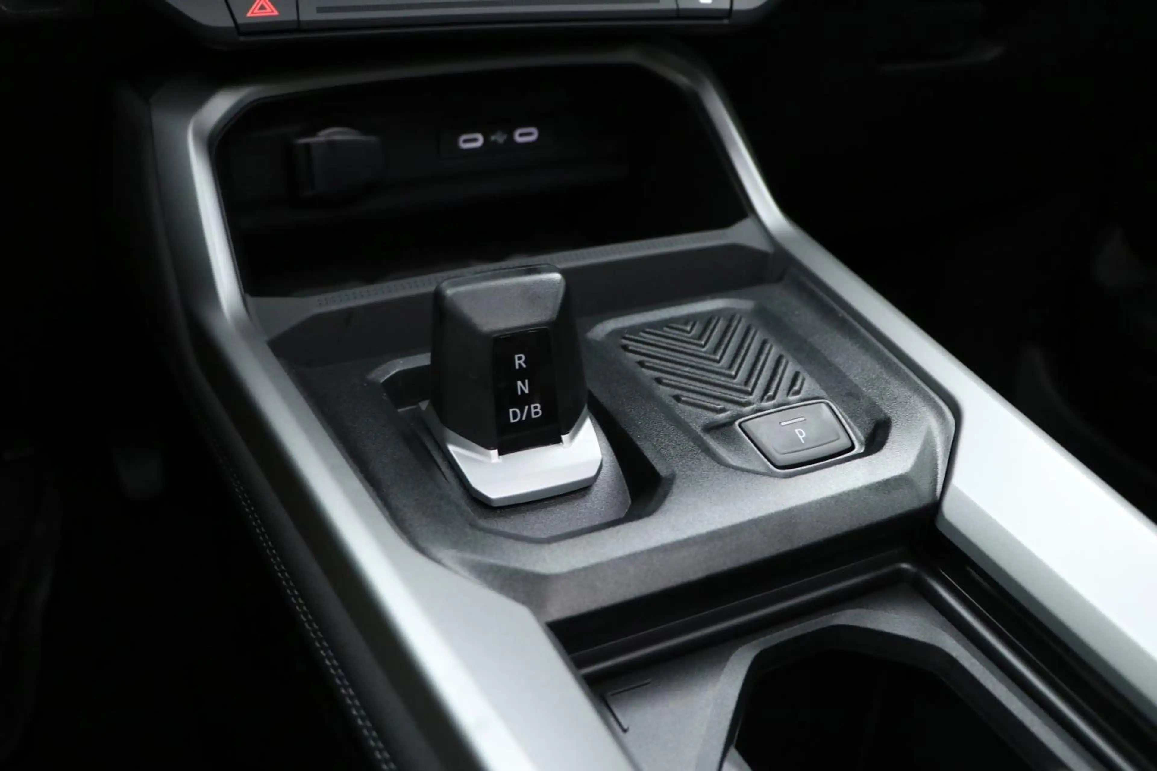 Dacia Bigster 1.8 Hybrid 155 Limited Edition — photo 3