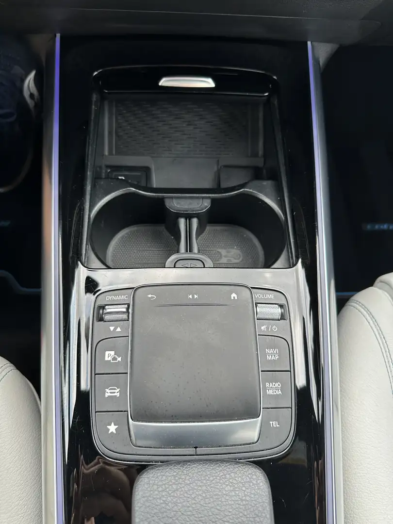 Mercedes-Benz EQA 250 AMG line Noir - 2