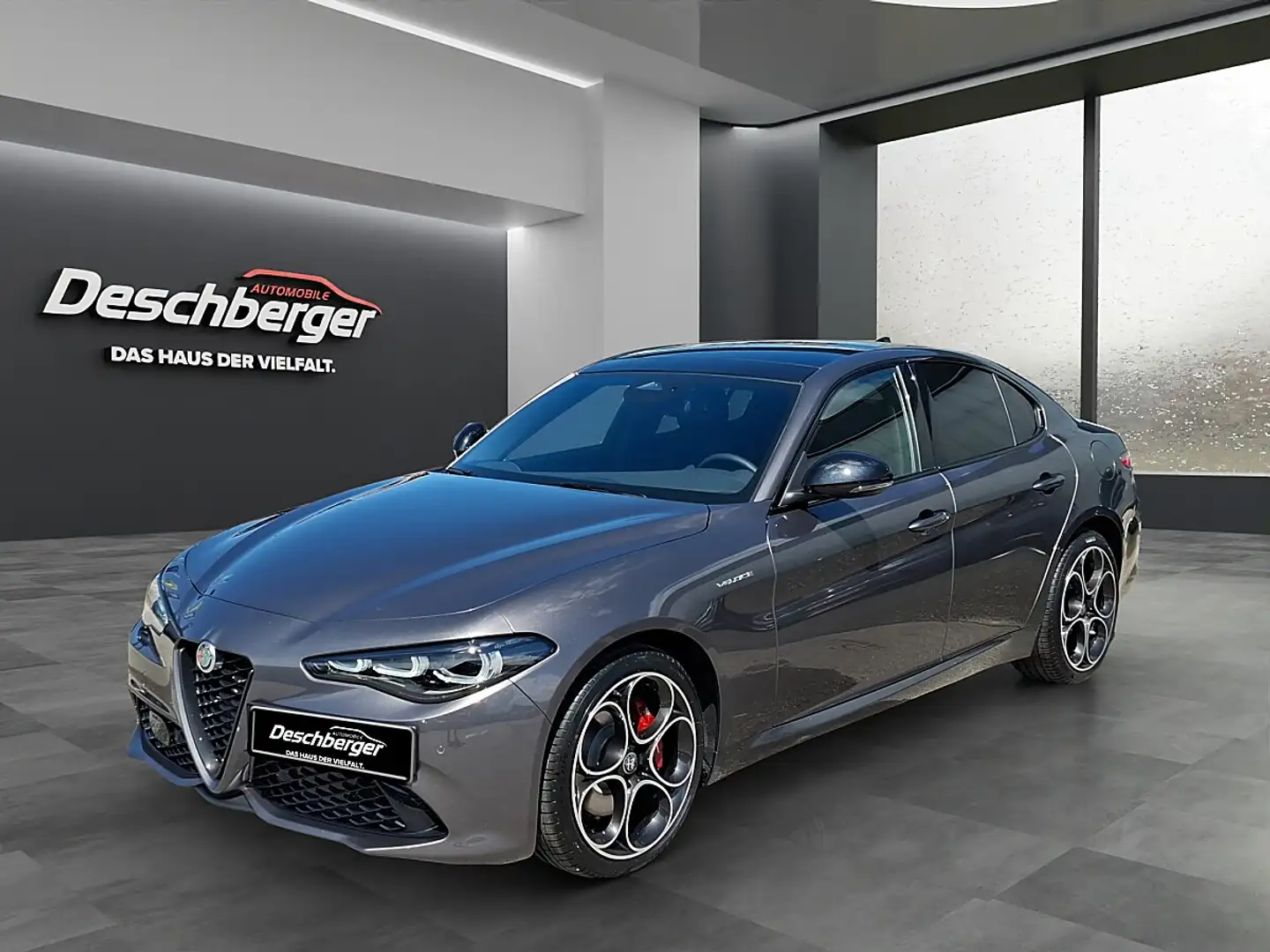 Alfa Romeo Giulia Veloce 2,2 16V 210 AT8 Q4 AWD Grau - 1