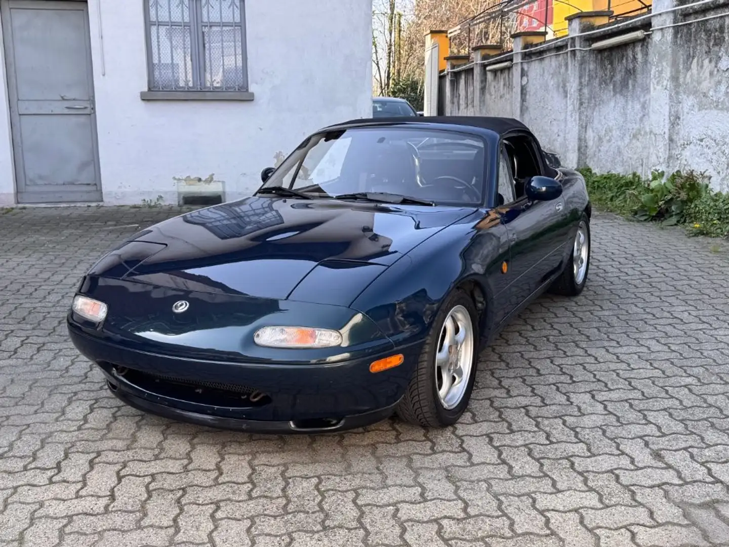 Mazda MX-5 NA  1.6i 16V cat Montego Blue Bleu - 1