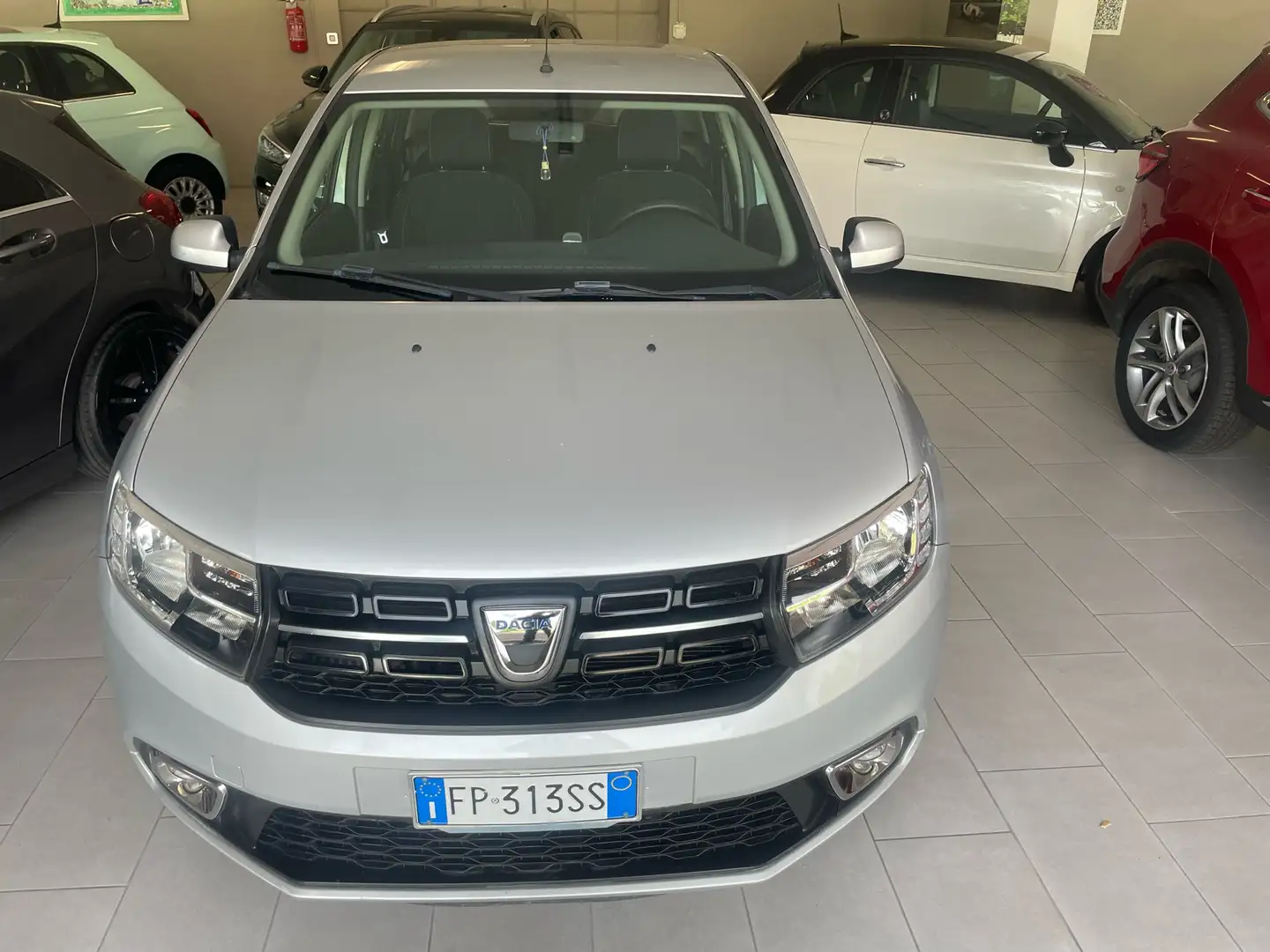 Dacia Sandero 1.0  Comfort 90cv GPL No Vincoli Marrón - 1