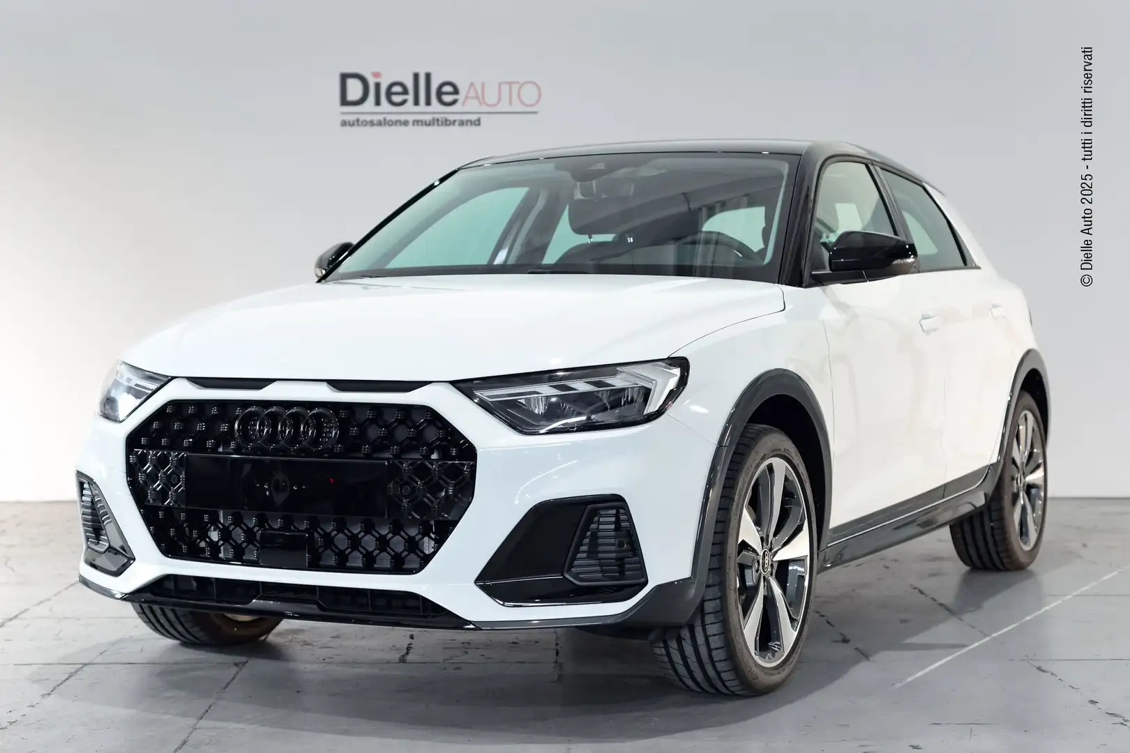 Audi A1 A1 allstreet 30 TFSI S tronic Identity Contrast 1 Wit - 1