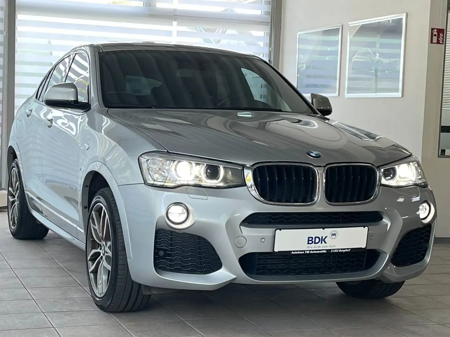 BMW X4 xD20d M Sport KAMERA GLASDACH NAVI-PROF Silber - 1