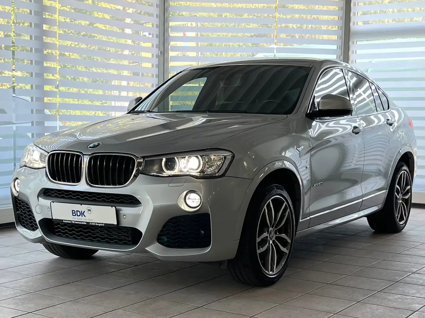 BMW X4 xD20d M Sport KAMERA GLASDACH NAVI-PROF Silber - 2