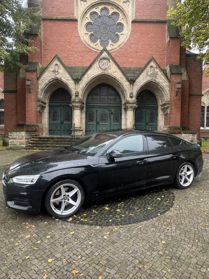 Audi A5 40 TFSI sport Schwarz - 1
