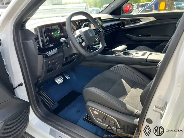 Renault Rafale view 10