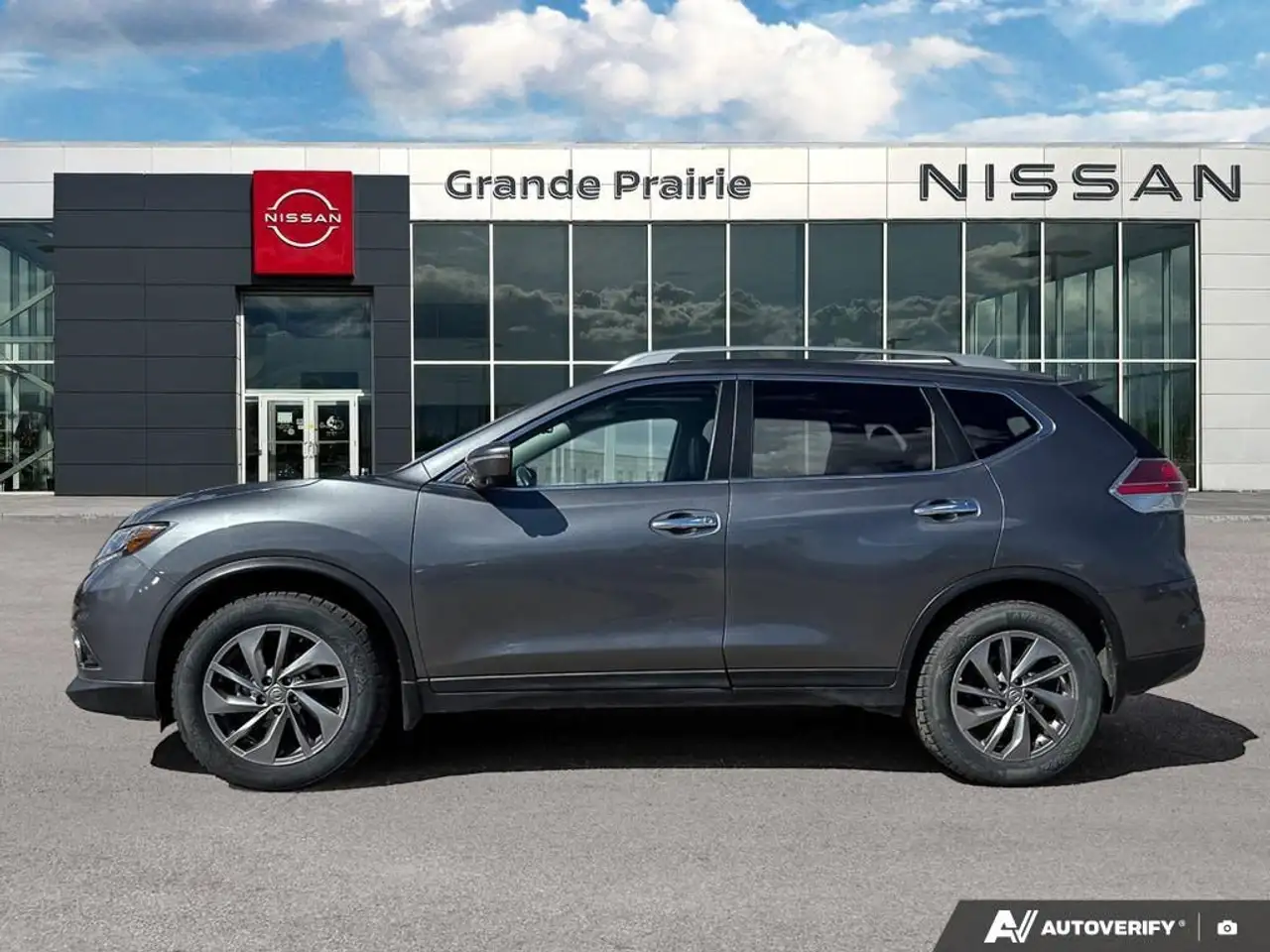 Nissan Rogue снимка Nissan Rogue