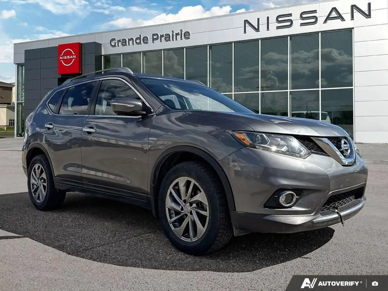 Nissan Rogue снимка Nissan Rogue