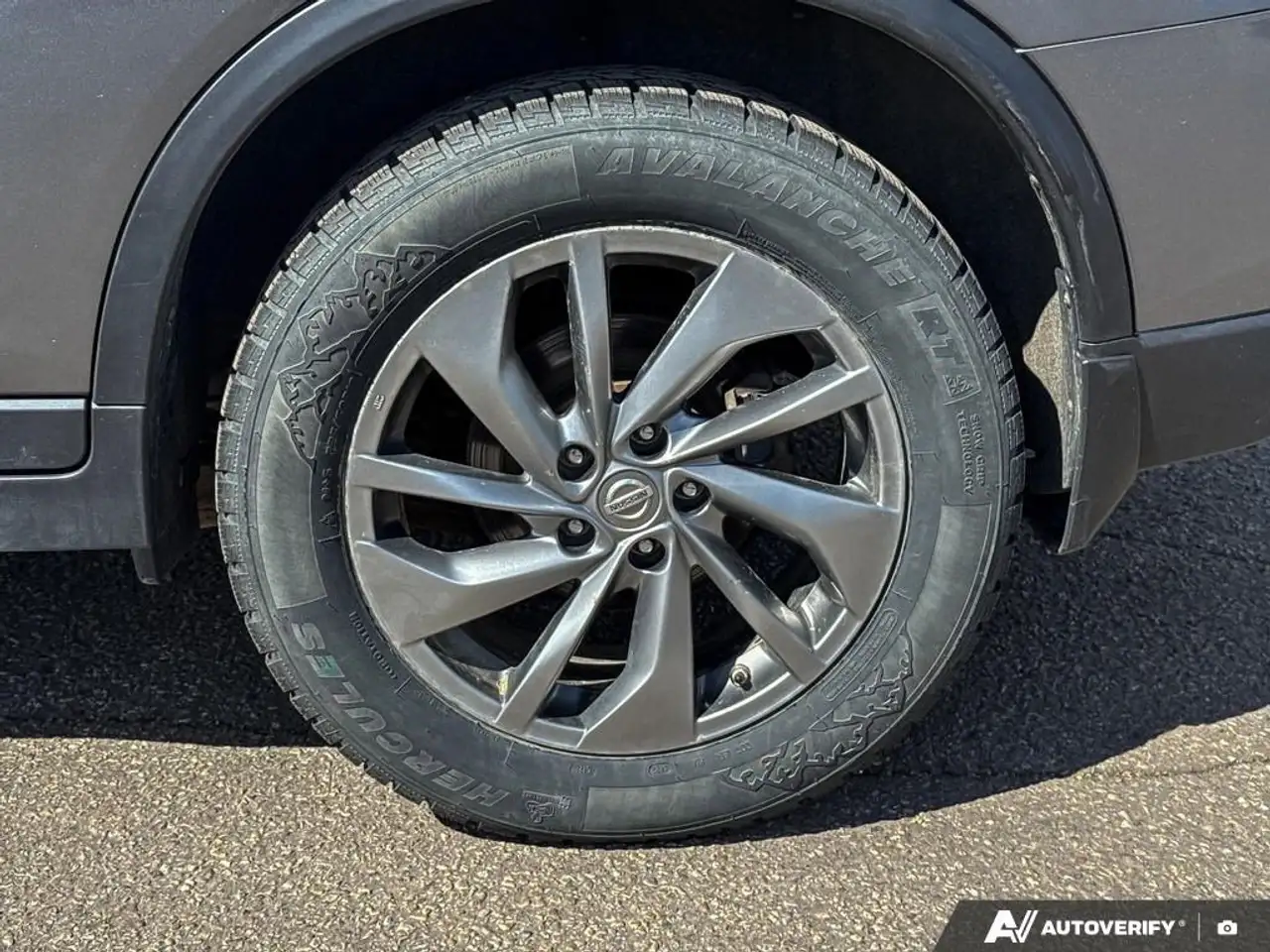 Nissan Rogue снимка Nissan Rogue