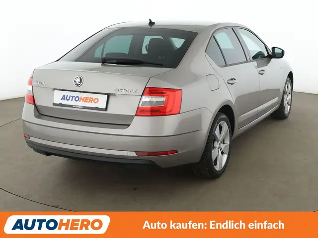 Skoda Octavia view 6