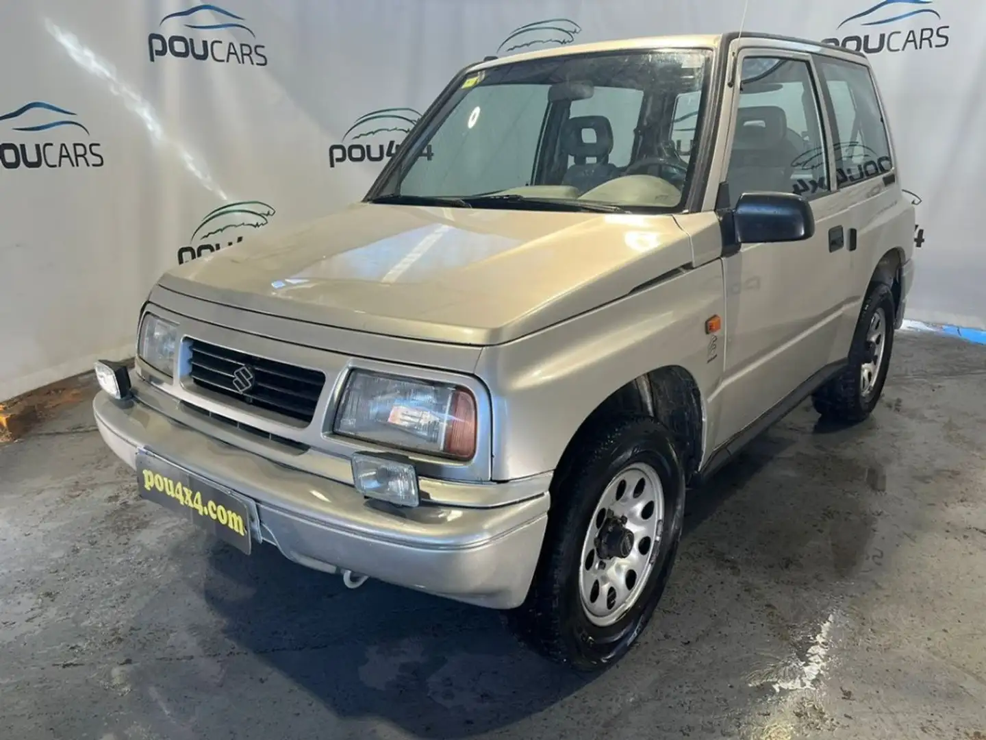 Suzuki Vitara 2.0HDI Lujo Techo Metálico SE AA Plateado - 2