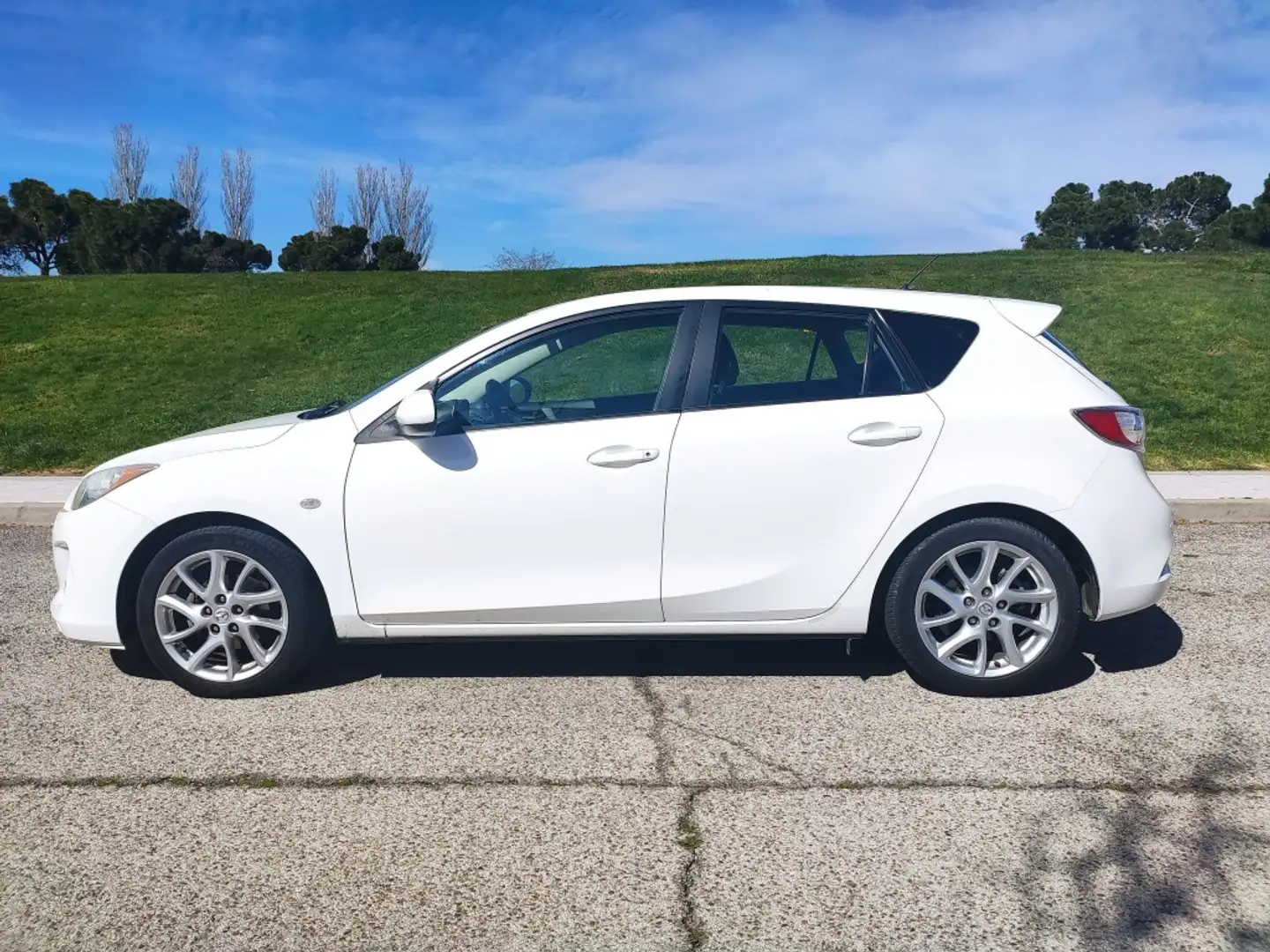 Mazda 3 1.6CRTD Style+ Weiß - 1