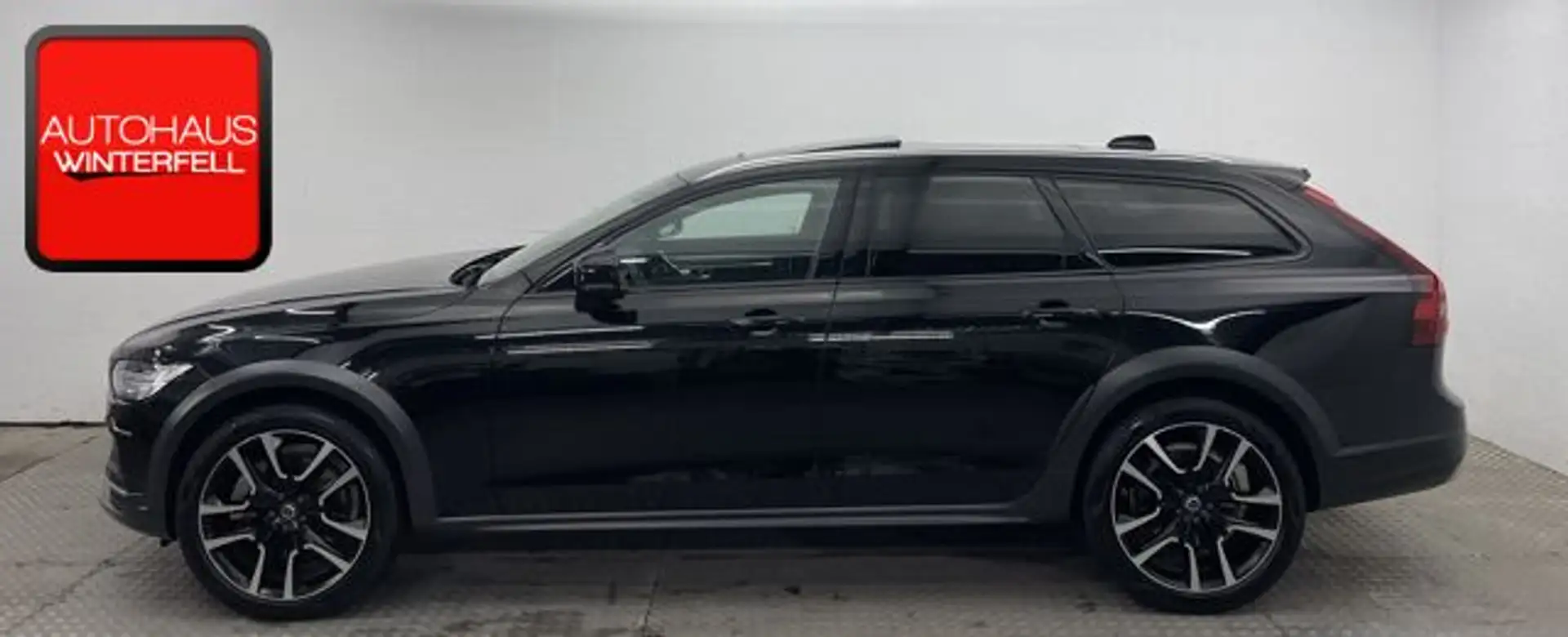 Volvo V90 Cross Country B5 Ultimate AWD PANO+STANDHEIZ Fekete - 2