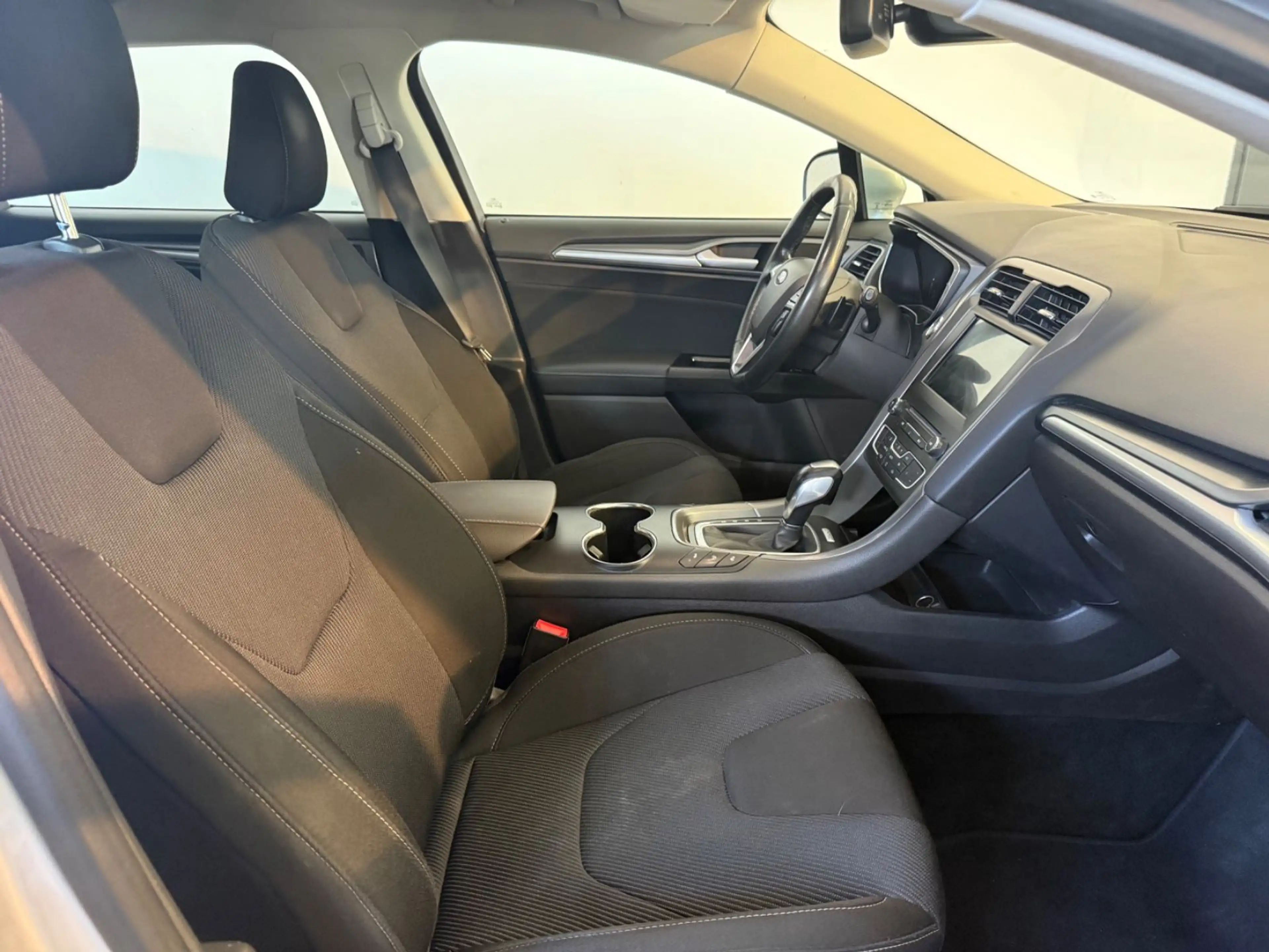 Ford Mondeo MONDEO 2.0 TDCI TURNIER TITANIUM*AUT*APPLE*BT*LM — photo 15