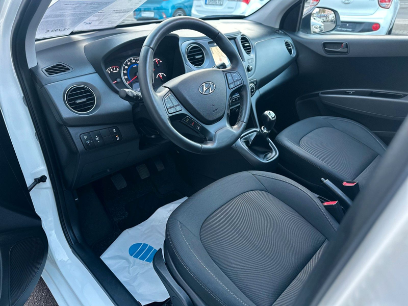 Hyundai i10 1,0 NAVI/F.DACH/SHZ/CLIMA/PDC/LHZ/GARANTIE — photo 7
