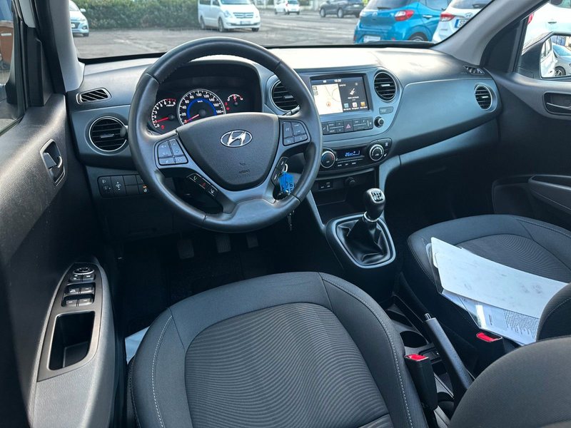 Hyundai i10 1,0 NAVI/F.DACH/SHZ/CLIMA/PDC/LHZ/GARANTIE — photo 6