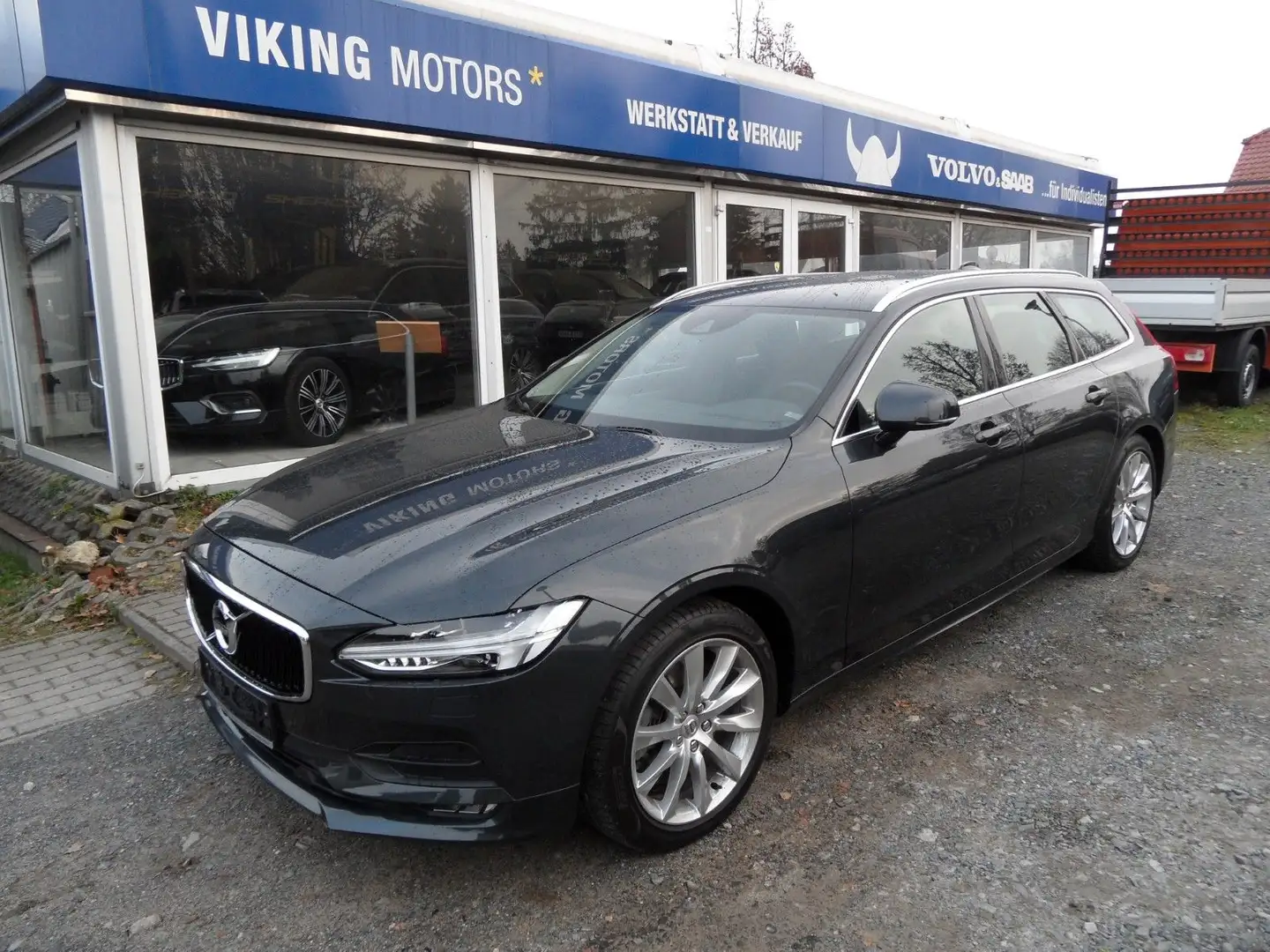 Volvo V90 T5 Kombi Momentum Grijs - 1