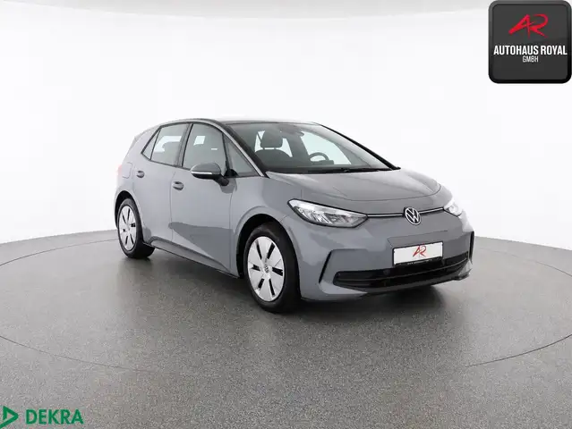 Volkswagen Id.3 view 7