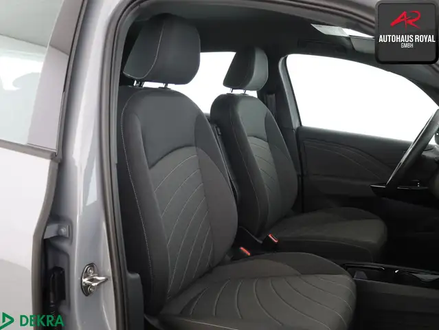 Volkswagen Id.3 view 11
