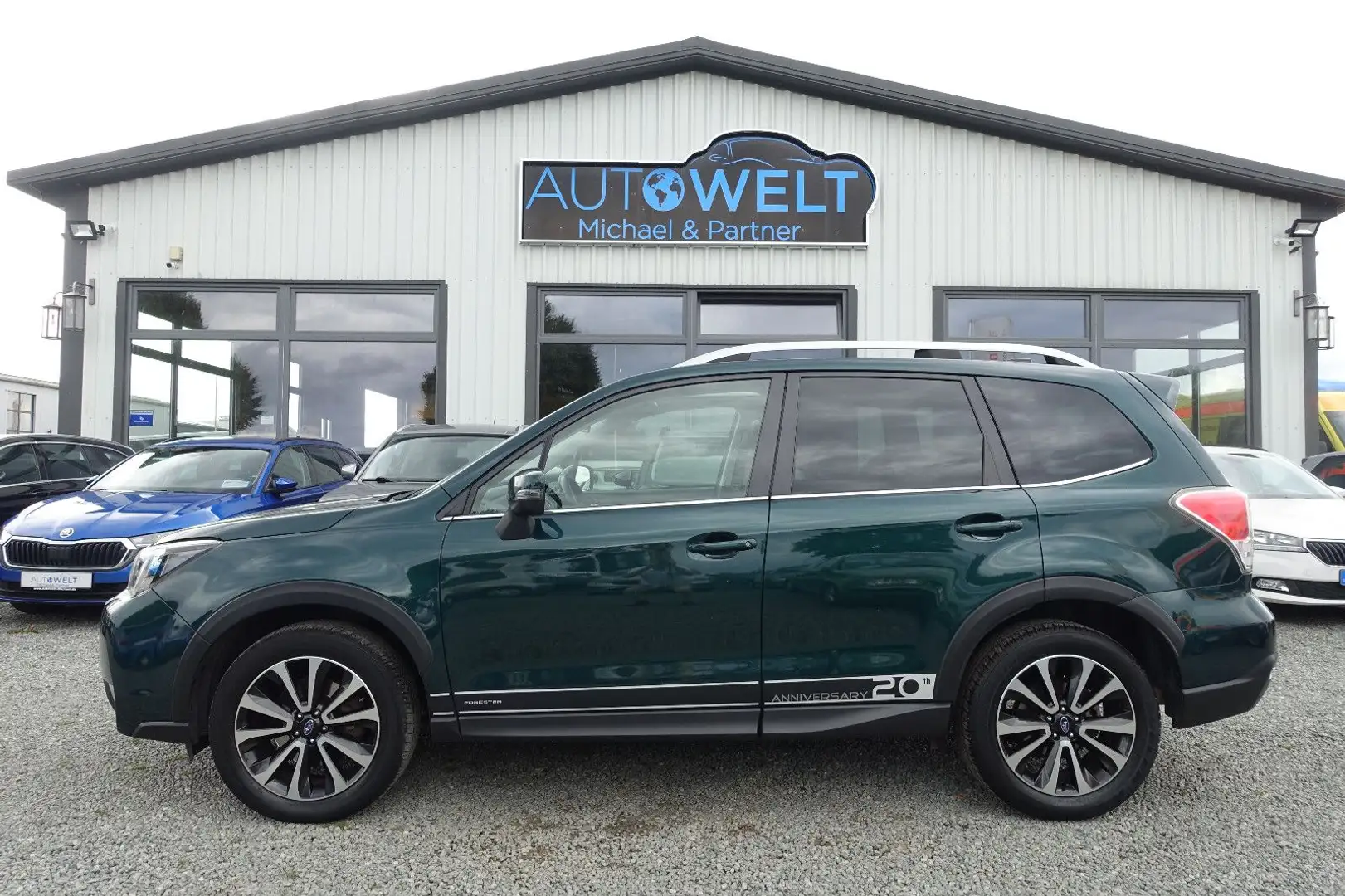 Subaru Forester 2.0T Aut. KLIMAAUT KAM APP DAB H&K XEN Grün - 1