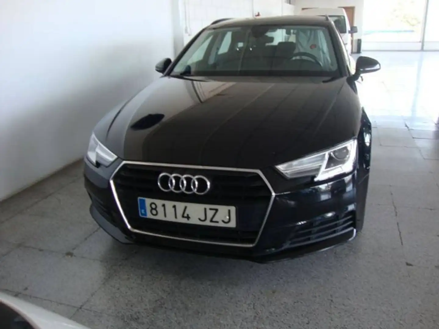 Audi A4 Avant 2.0TDI Advanced edition 110kW Noir - 1