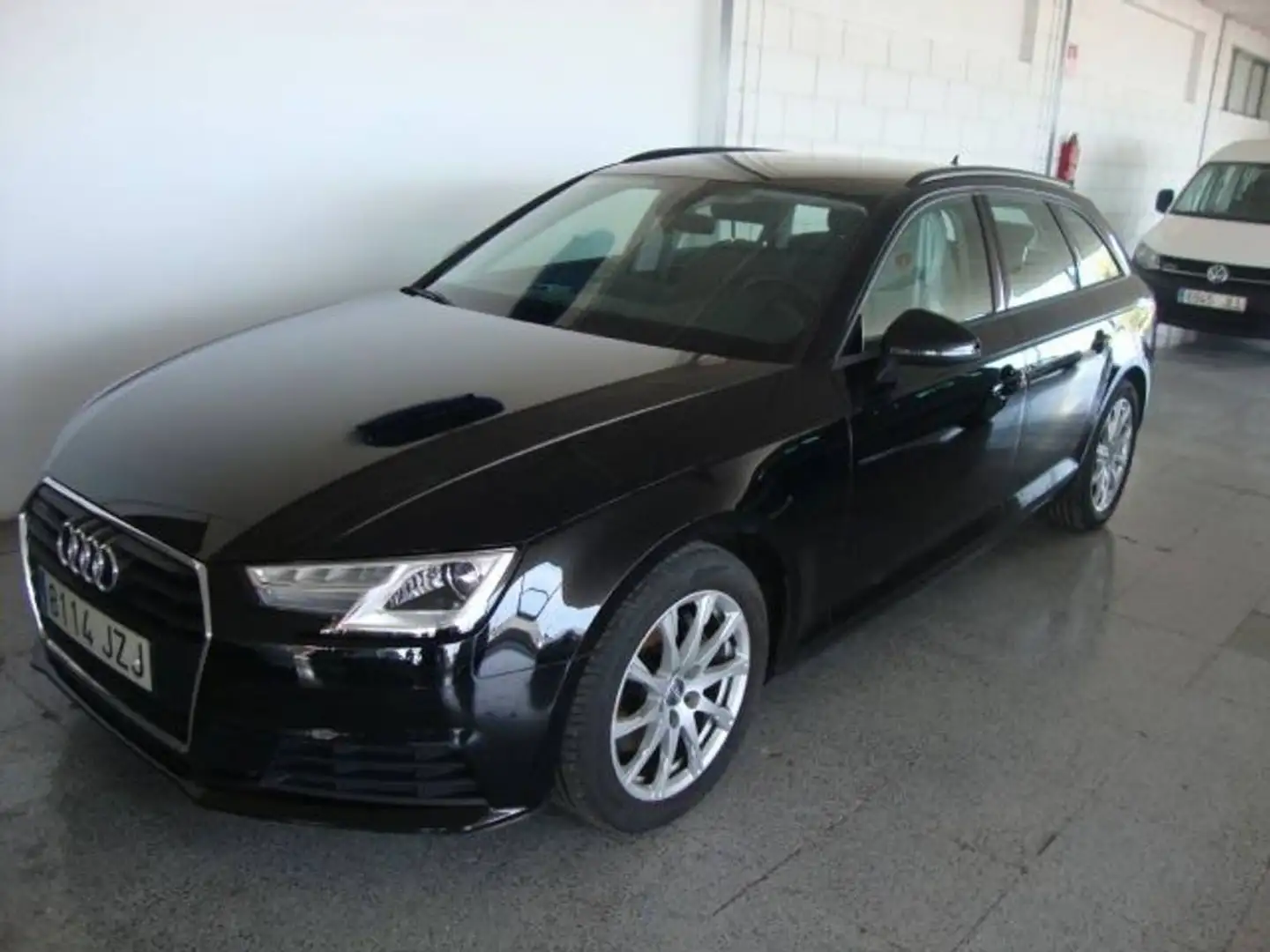 Audi A4 Avant 2.0TDI Advanced edition 110kW Noir - 2