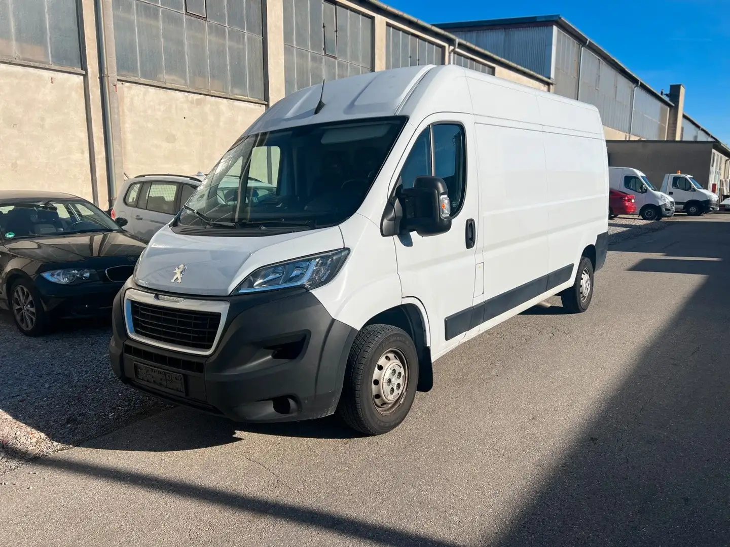 Peugeot Boxer Kasten Hochraum 333 L3H2 Pro BlueHDi 140 - 1