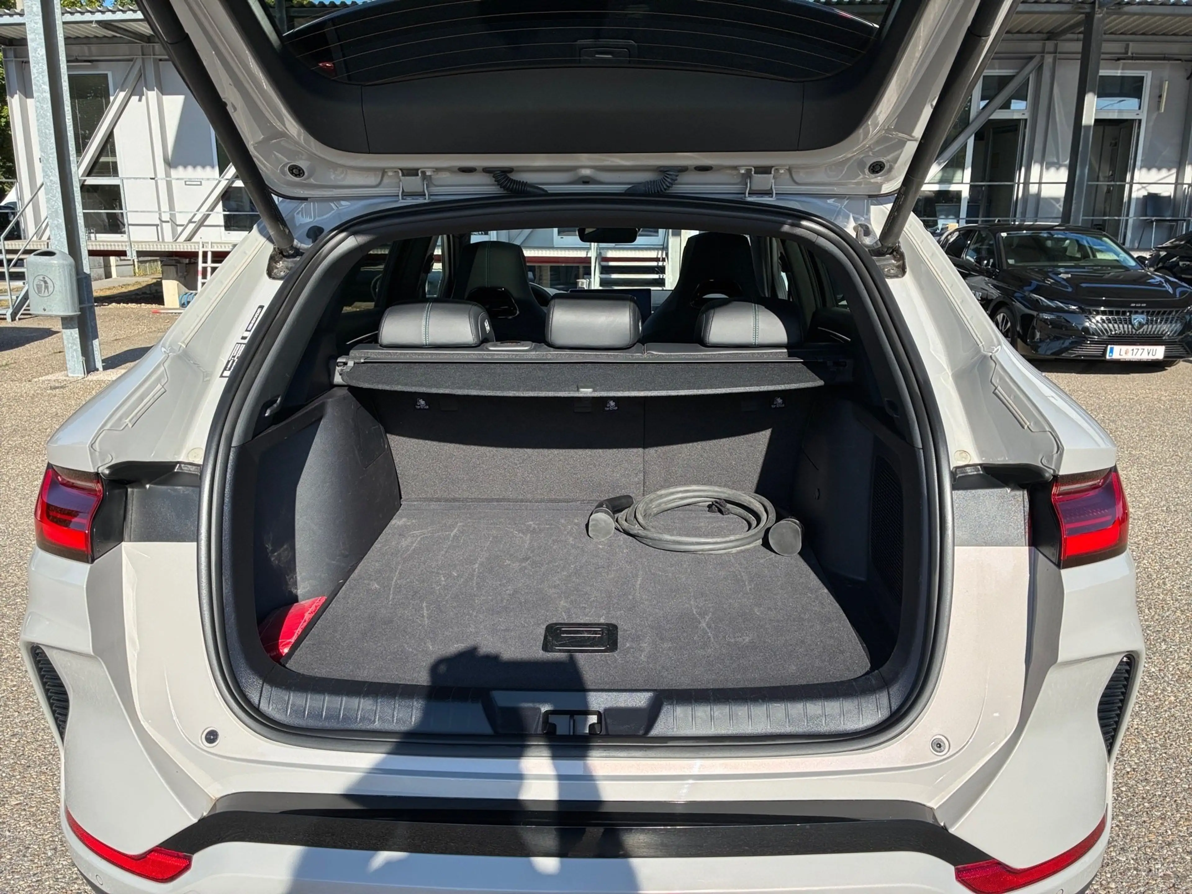 BYD Seal U 1.5 DM-i PHEV W Design LED+SHZ+2xKlima+LM — photo 13