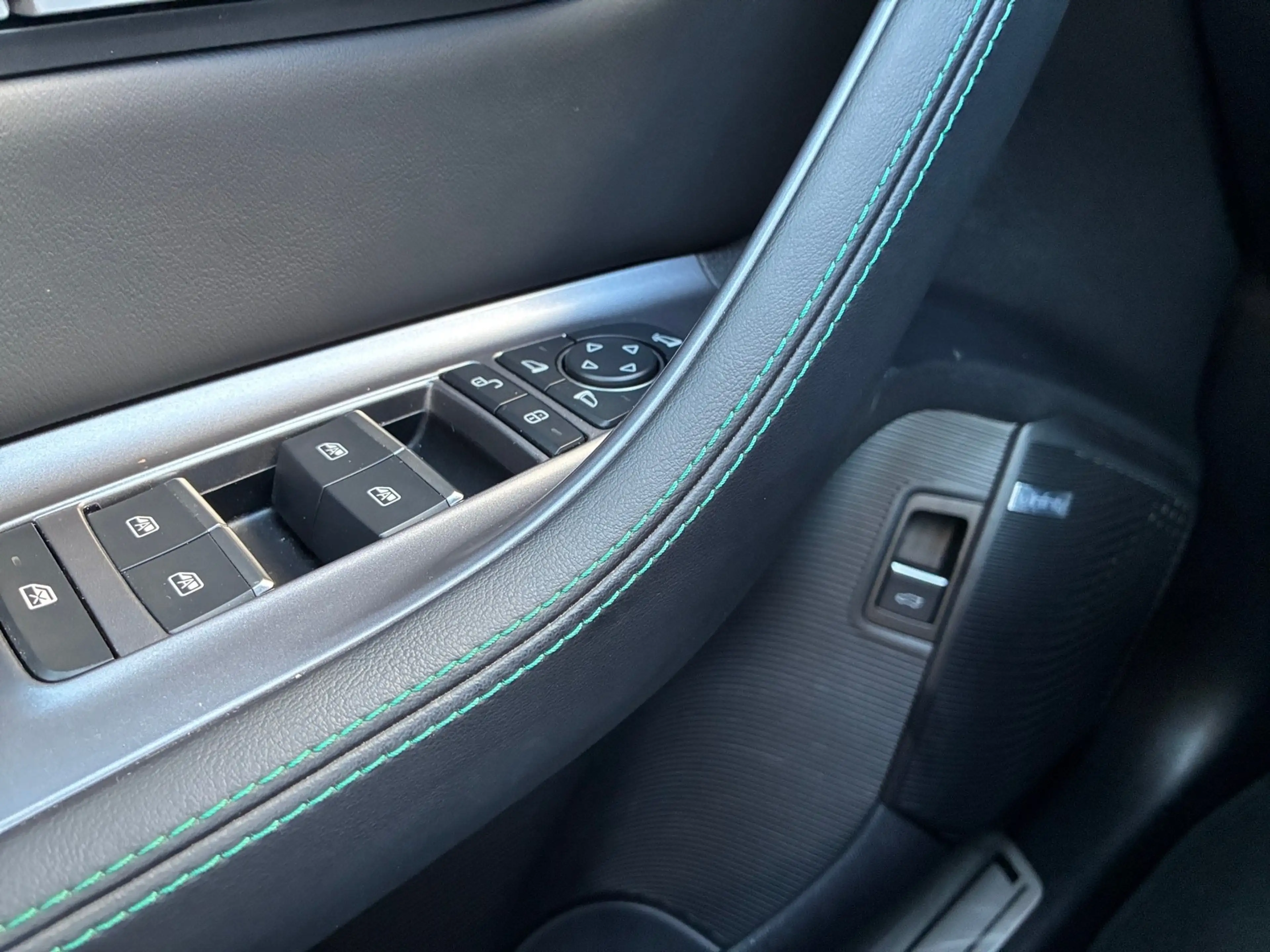 BYD Seal U 1.5 DM-i PHEV W Design LED+SHZ+2xKlima+LM — photo 19