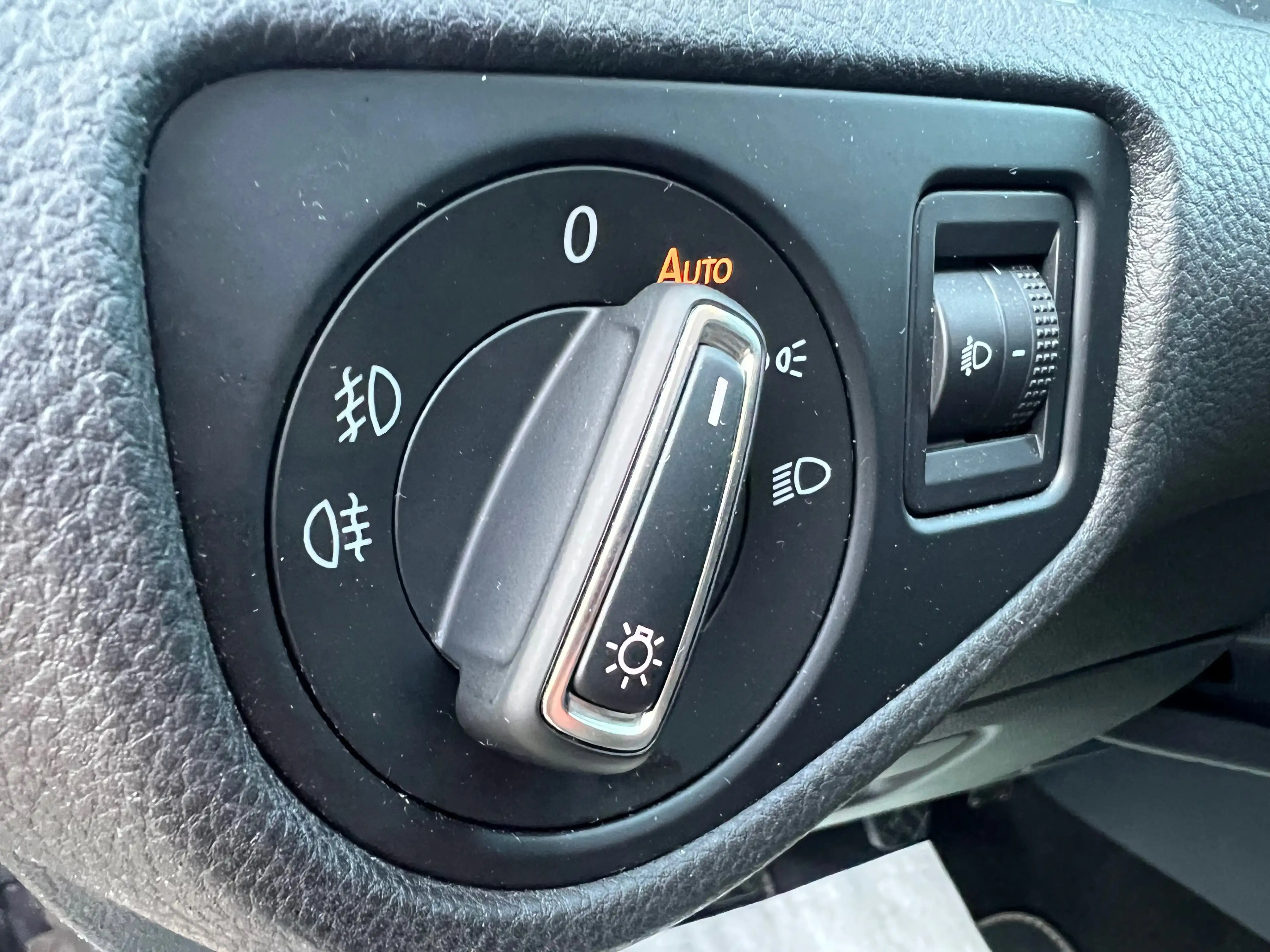 Volkswagen Golf - Lounge — photo 10