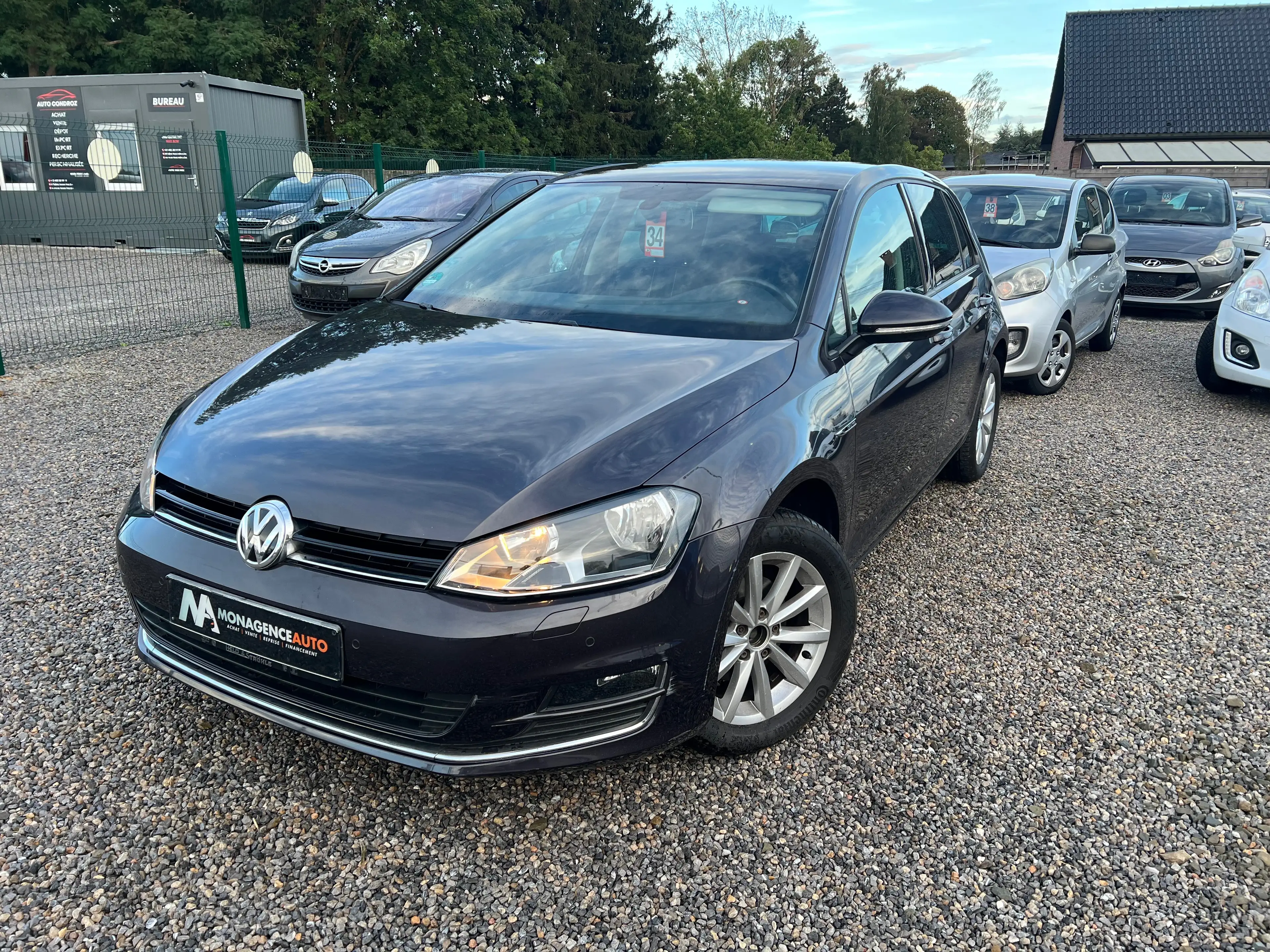 Volkswagen Golf - Lounge